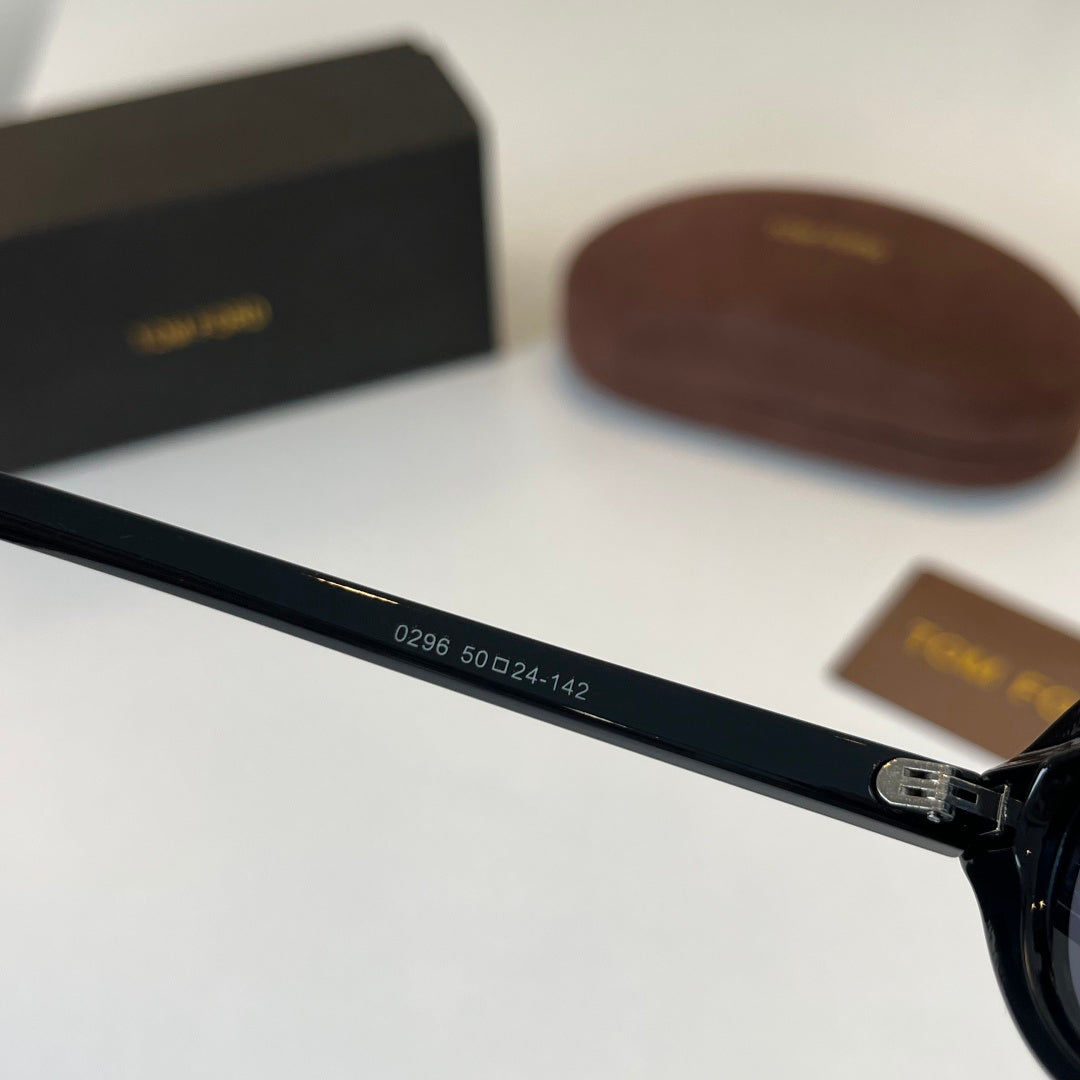 Tom Ford Fashion Black Lens Sunglasses for Men & Women - detail image 9