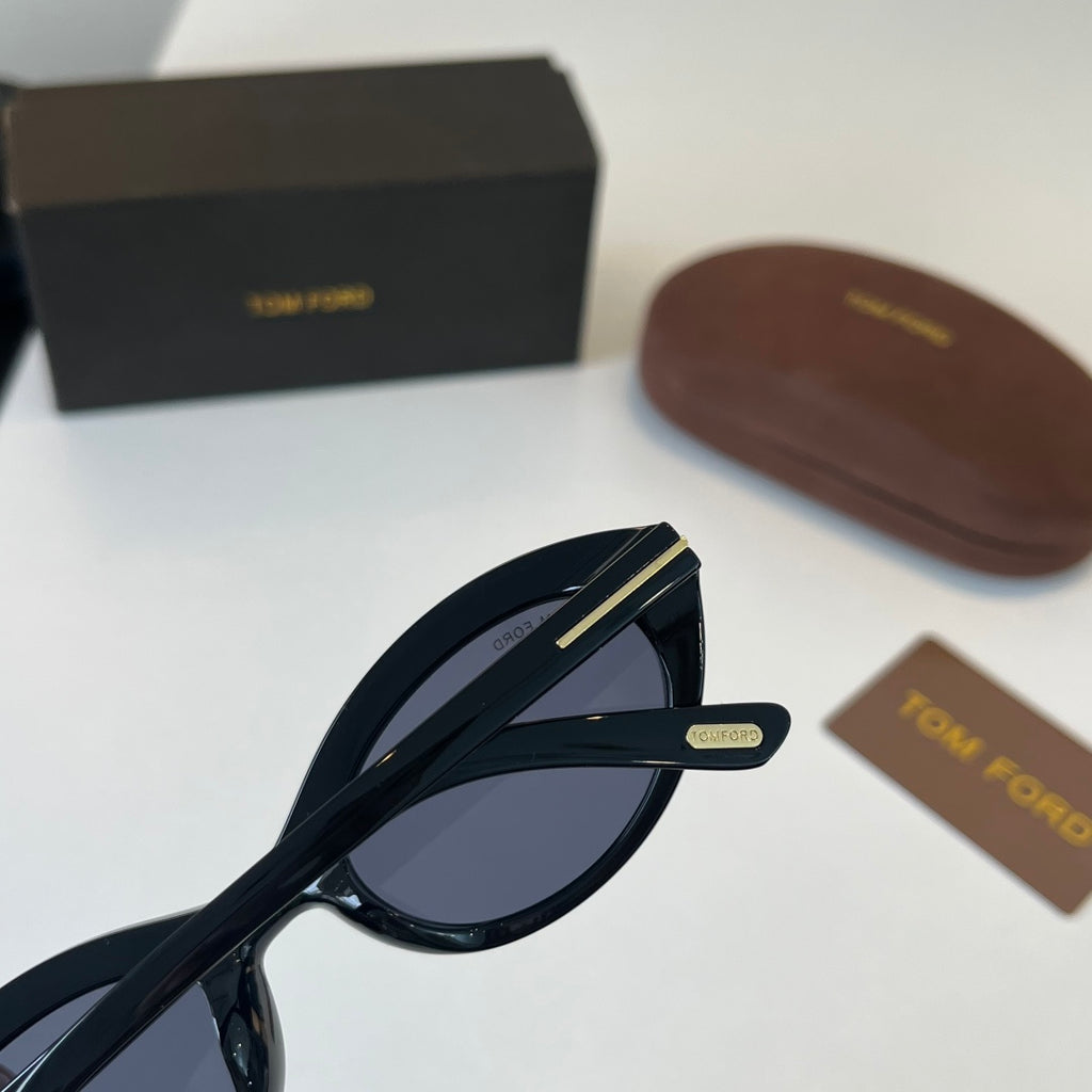 Tom Ford Fashion Black Lens Sunglasses for Men & Women - 466307 - detail image 7