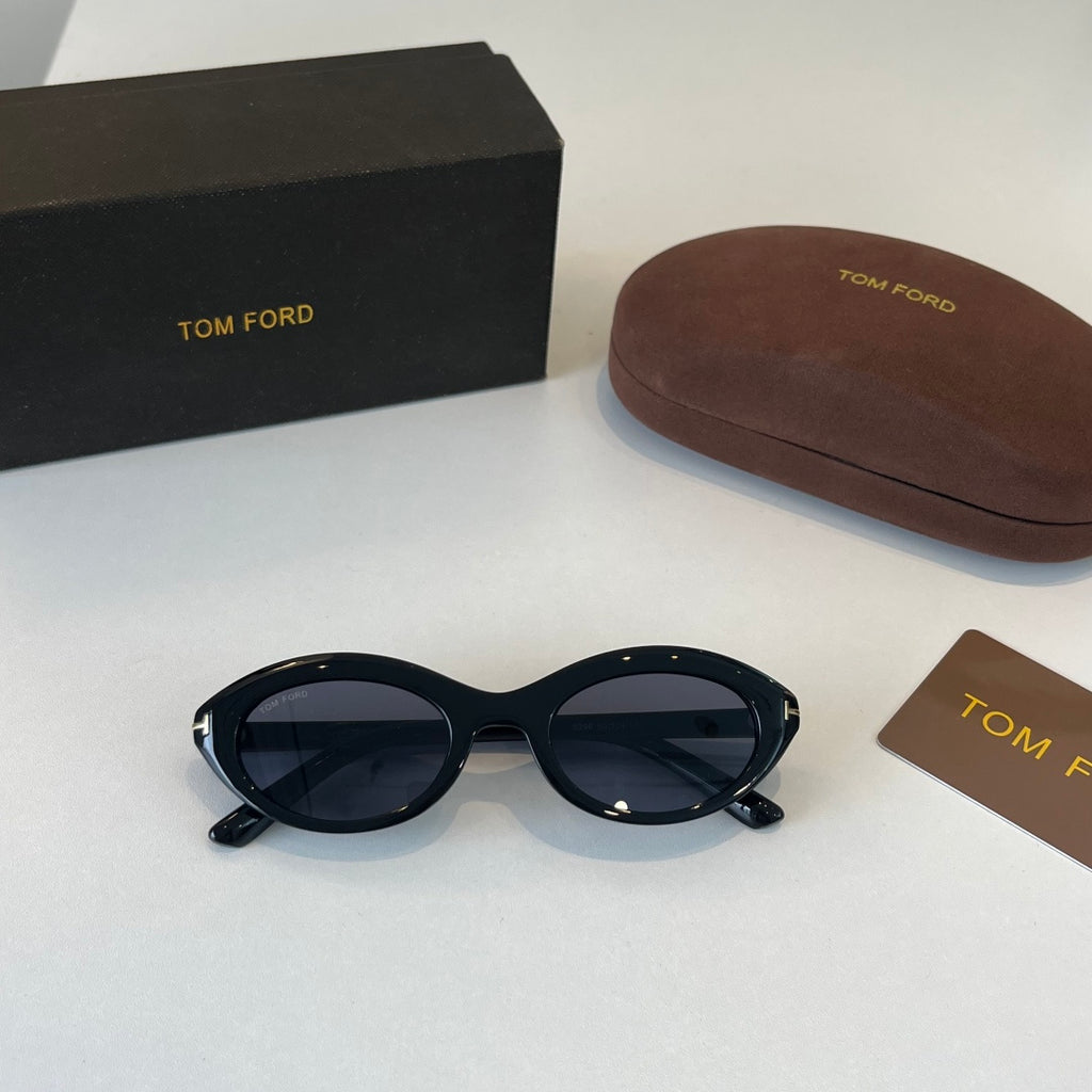 Tom Ford Fashion Black Lens Sunglasses for Men & Women - detail image 4