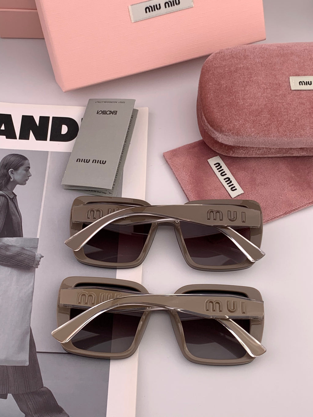Miu Miu M5550 Fashion Black Lens Sunglasses for Men & Women - 466081 - detail image 7