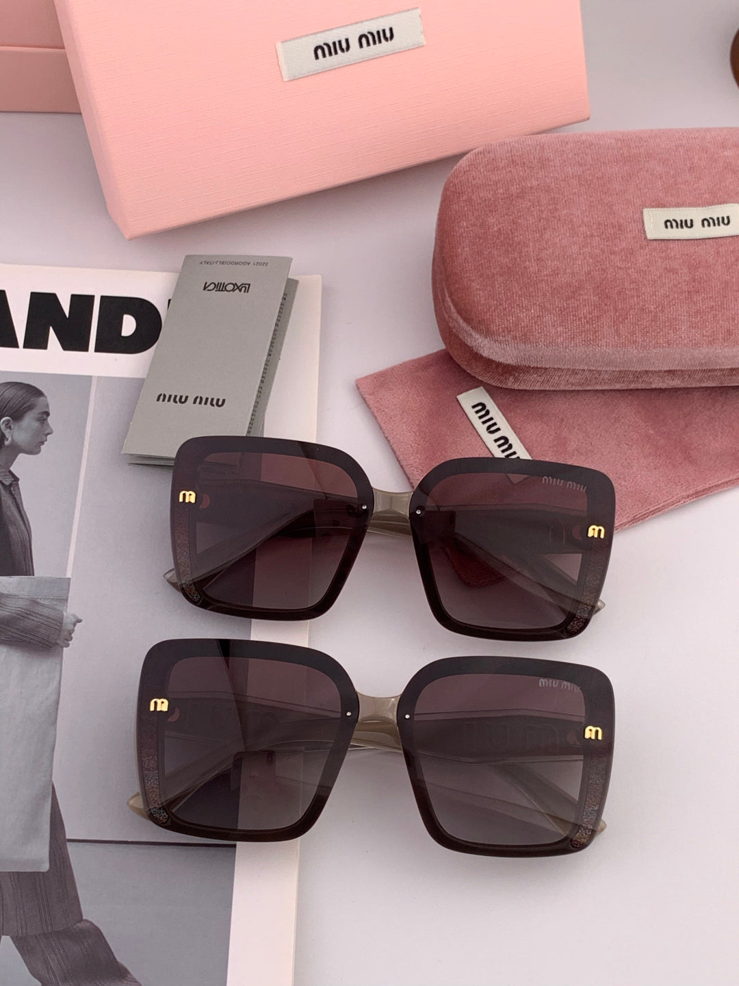 Miu Miu M5550 Fashion Black Lens Sunglasses for Men & Women - 466081 - detail image 8