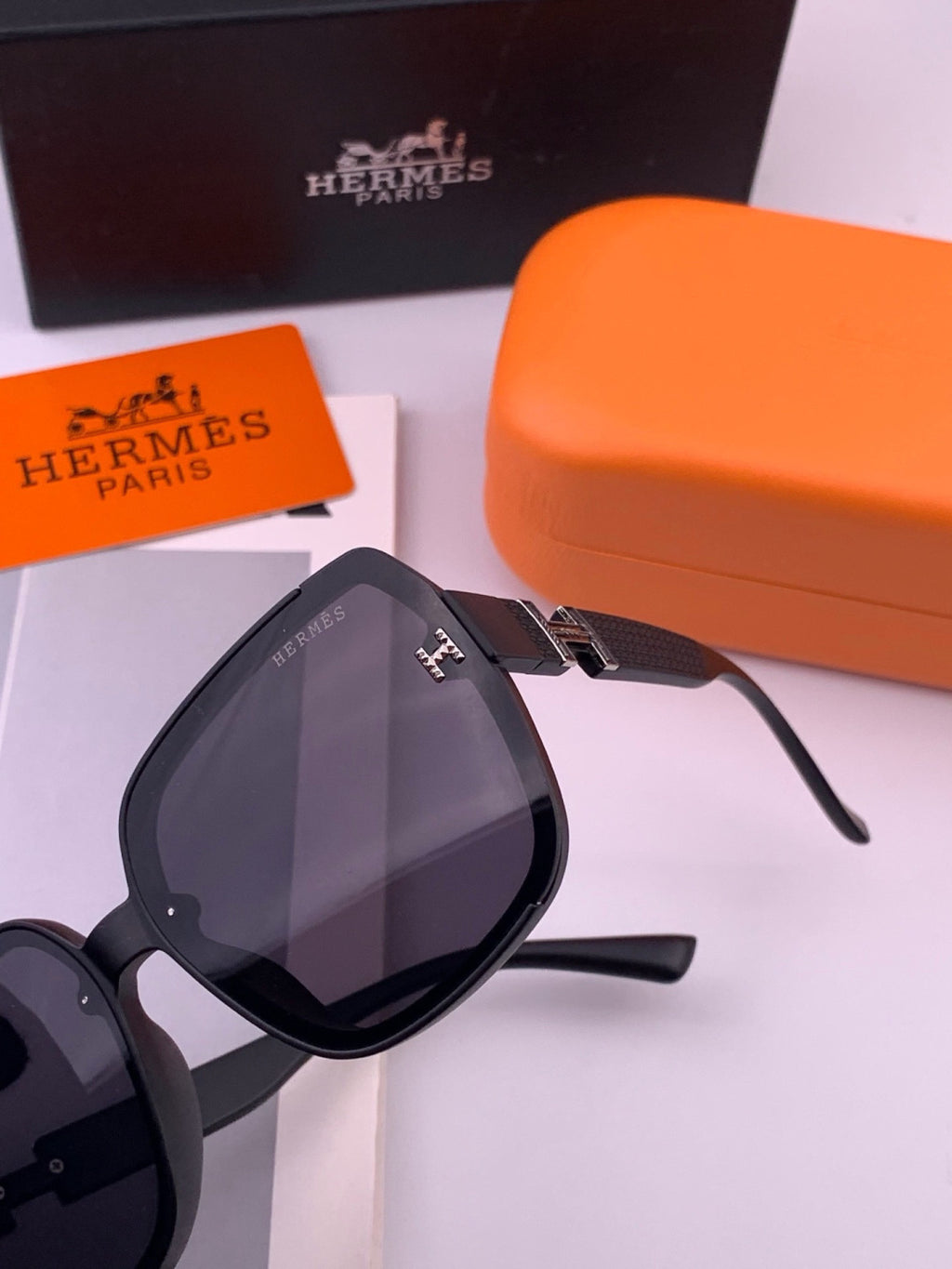 Hermès H8303 Square Black Lens Sunglasses for Men & Women - 466444 - detail image 3