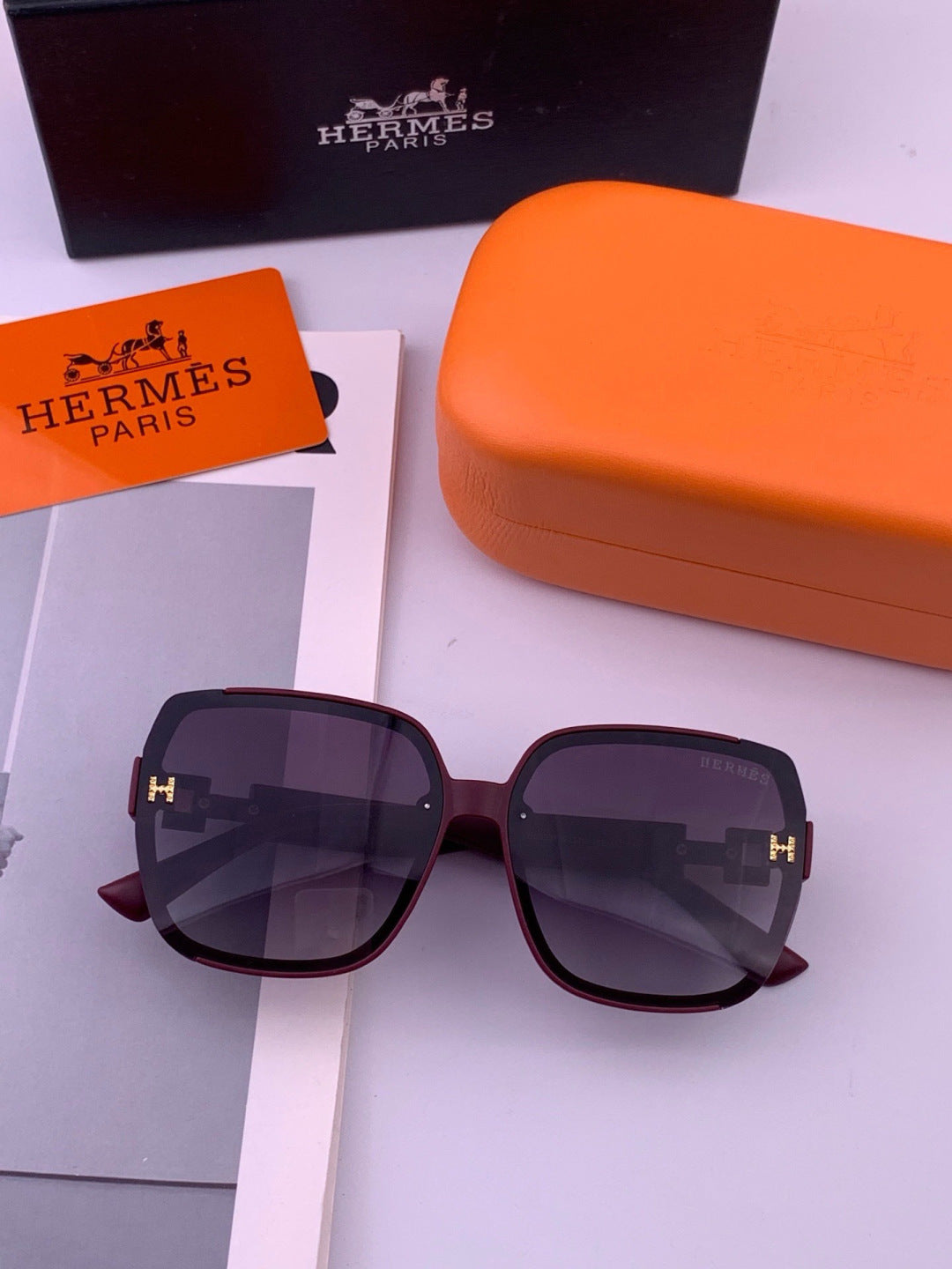 Hermès H8303 Square Black Lens Sunglasses for Men & Women - detail image 5