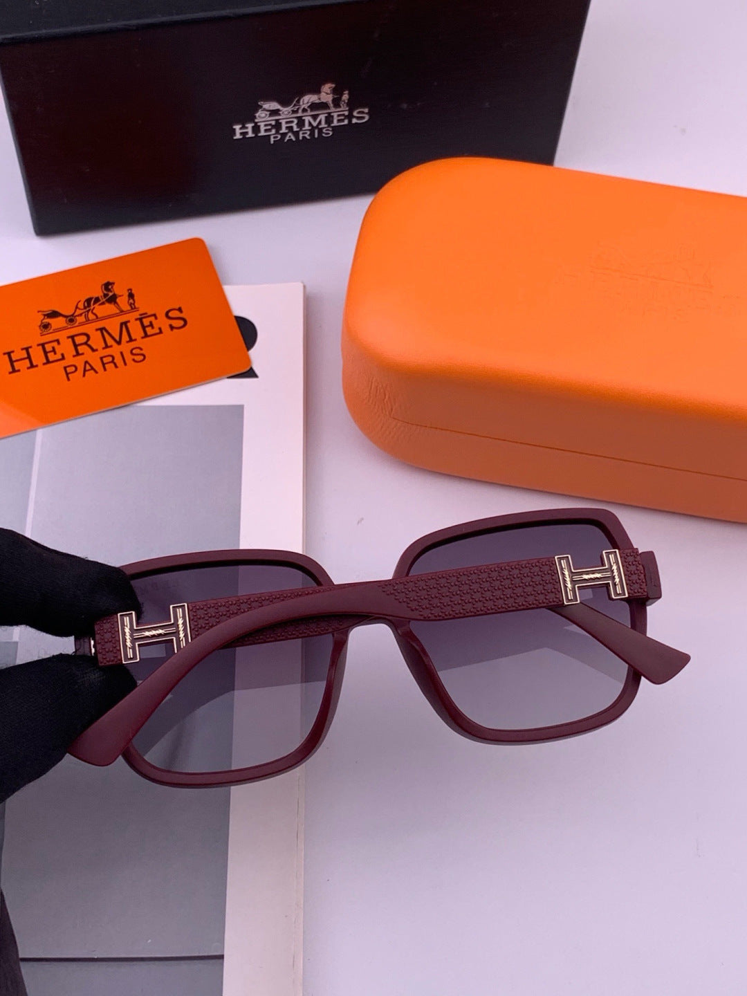 Hermès H8303 Square Black Lens Sunglasses for Men & Women - detail image 3