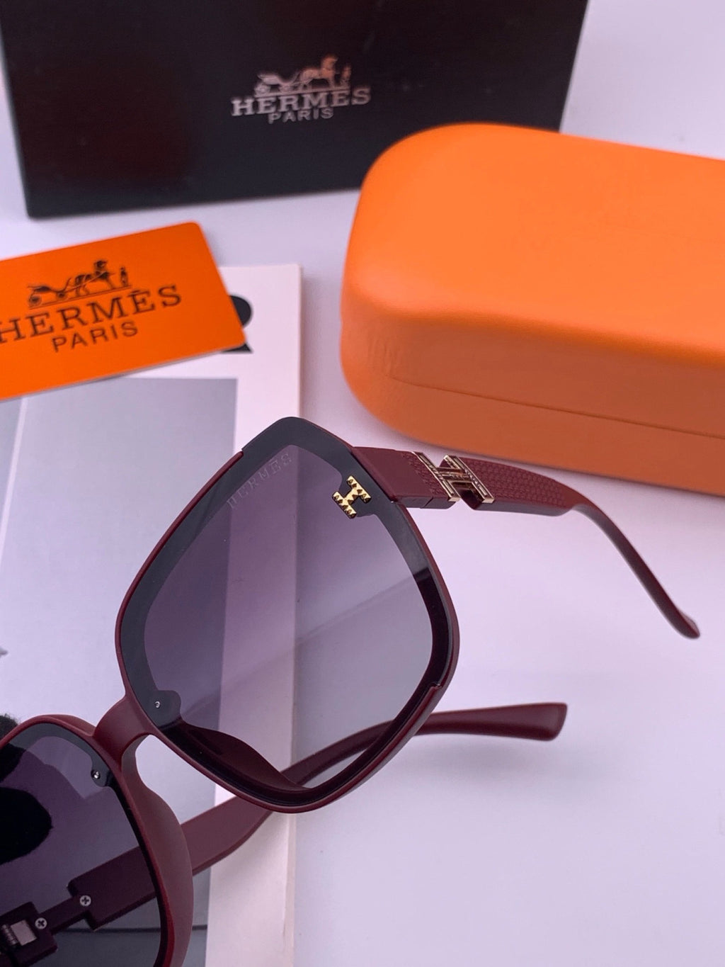 Hermès H8303 Square Black Lens Sunglasses for Men & Women - detail image 2