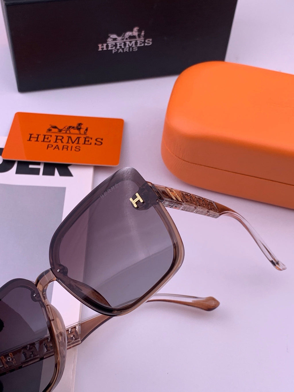 Hermès H7993 Square Gold Lens Sunglasses for Men & Women - detail image 3