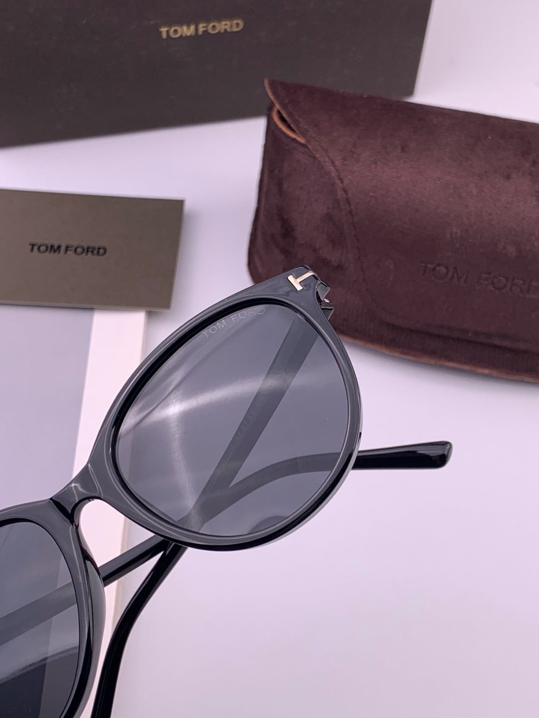 Tom Ford TF6221 Polarized Fashion Black Lens Sunglasses for Men & Women - detail image 5