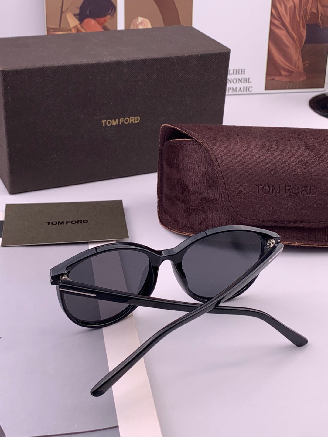 Tom Ford TF6221 Polarized Fashion Black Lens Sunglasses for Men & Women - detail image 6