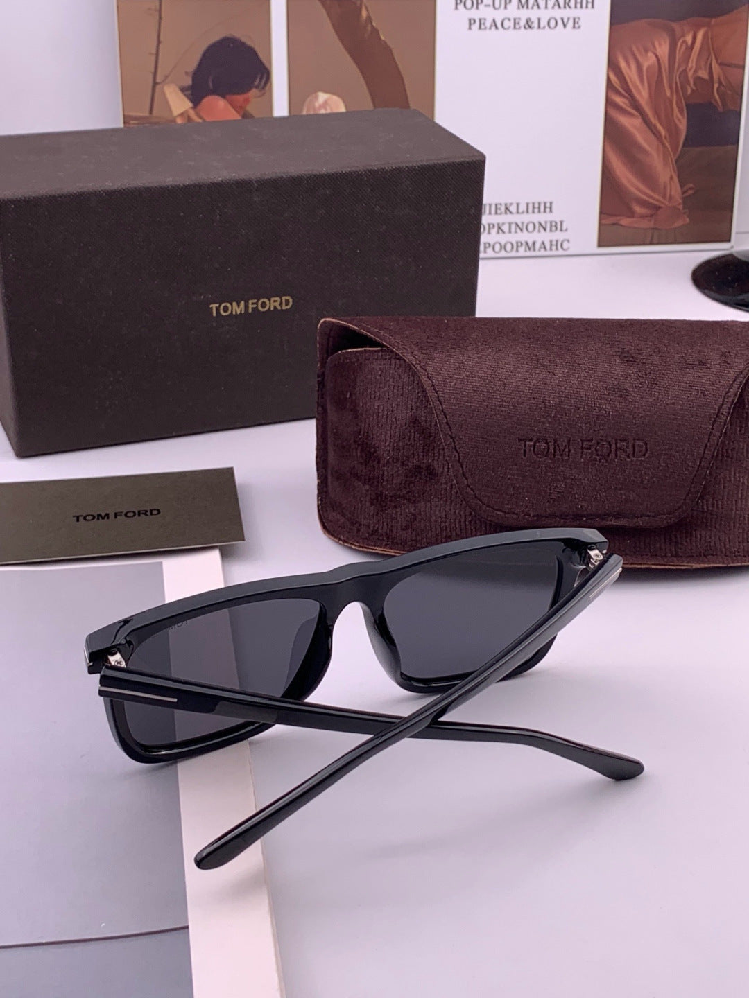 Tom Ford TF7220 Polarized Fashion Black Lens Sunglasses for Men & Women - detail image 4