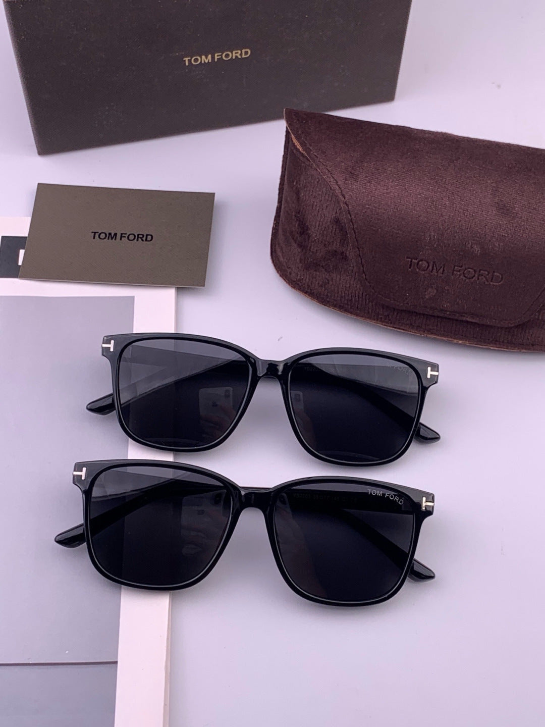 Tom Ford TF3220 Polarized Fashion Black Lens Sunglasses for Men & Women - detail image 7