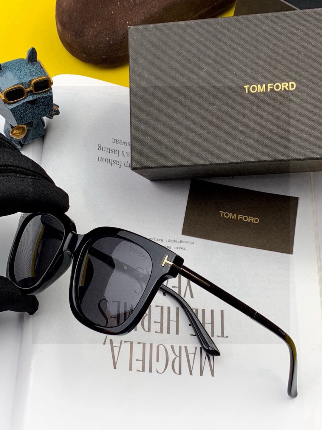 Tom Ford TF4876 Polarized Fashion Gold Lens Sunglasses for Men & Women - detail image 2