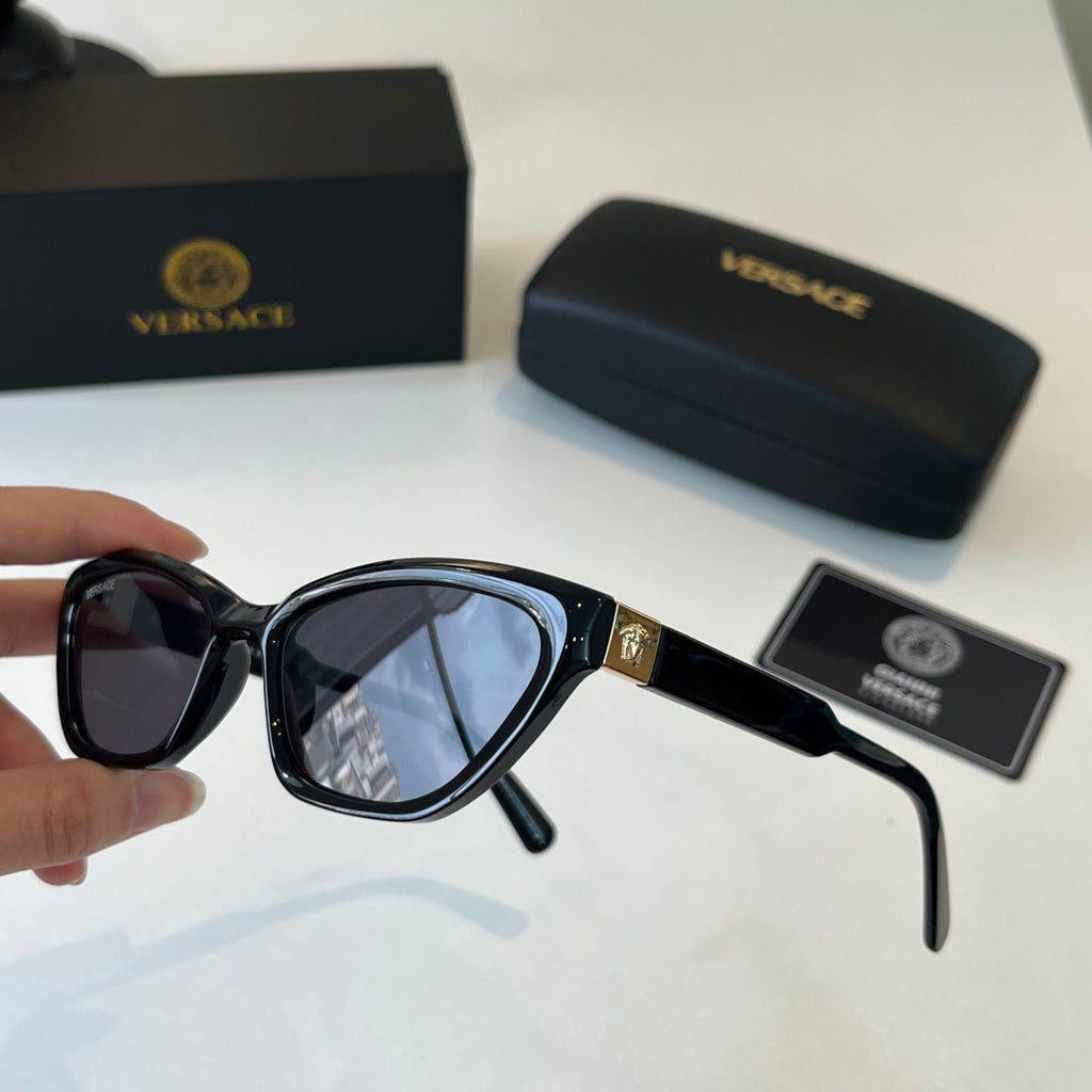 Versace Blue-Light Fashion Black Lens Sunglasses for Men & Women - detail image 9