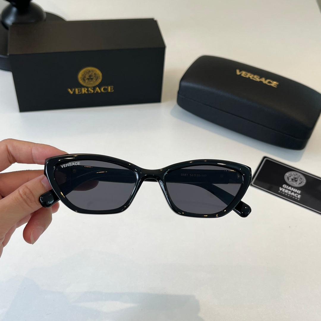 Versace Blue-Light Fashion Black Lens Sunglasses for Men & Women - detail image 4