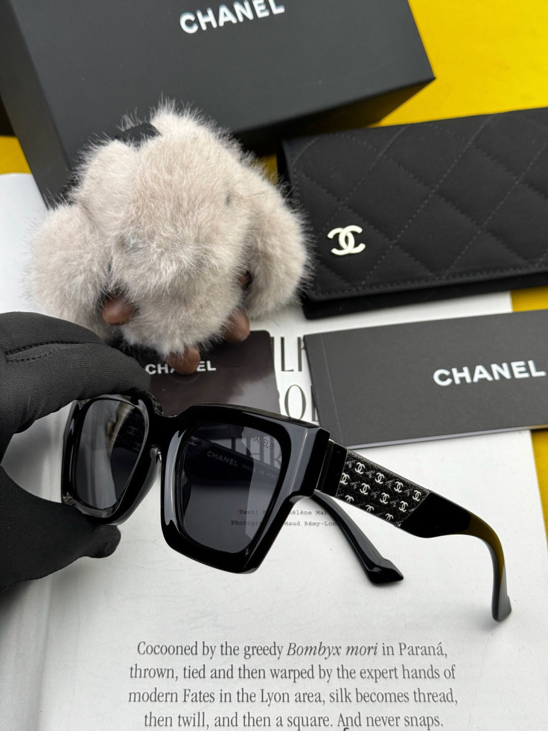Miu Miu M4304 Fashion Black Lens Sunglasses for Men & Women - detail image 8