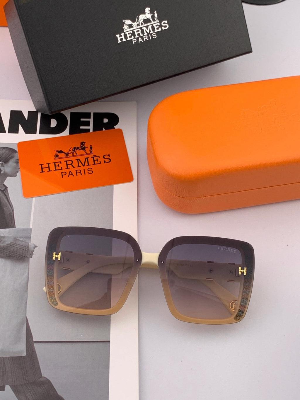 Hermès H2304 Square Pink Lens Sunglasses for Men & Women - detail image 3