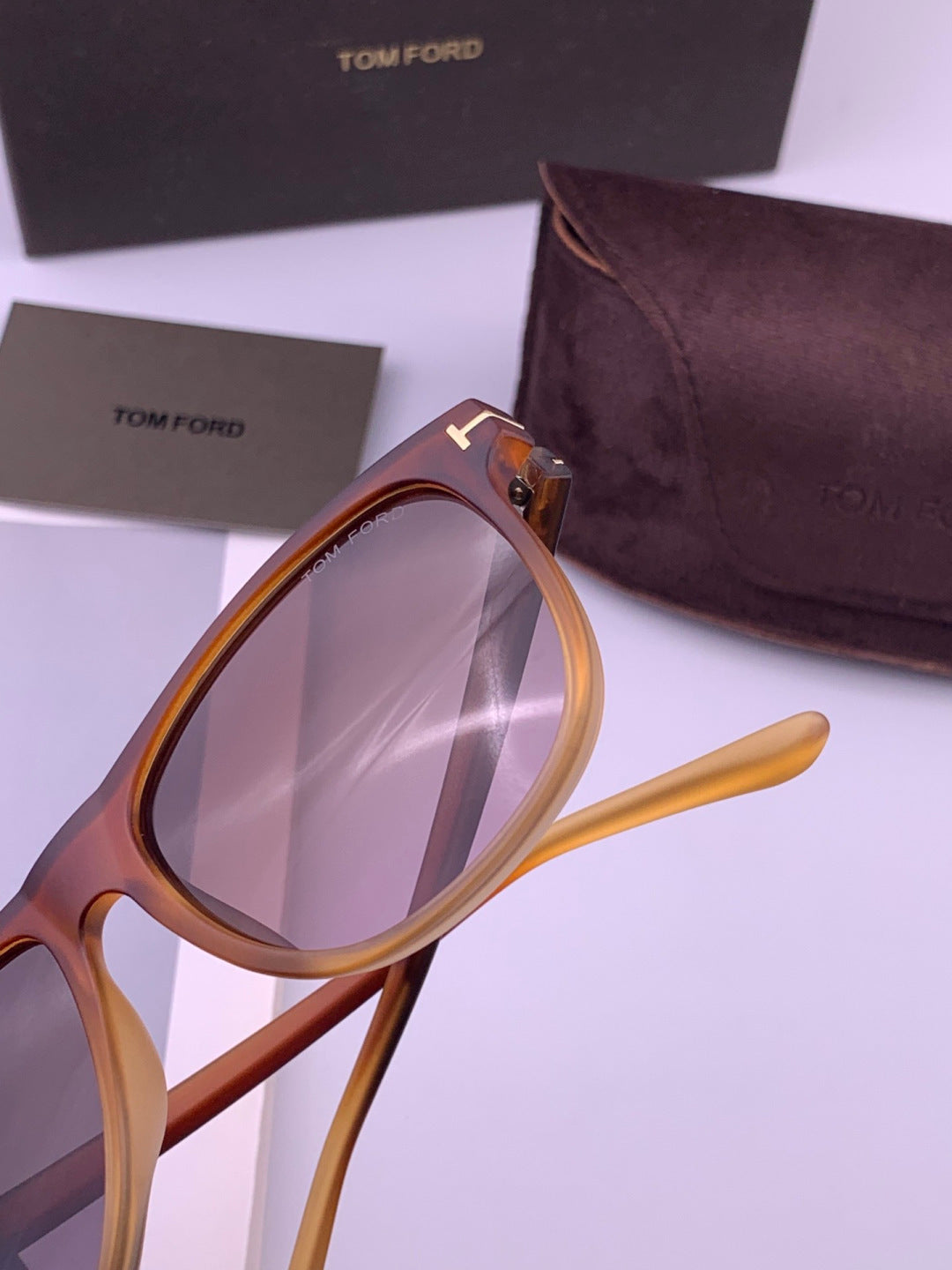 Tom Ford TF6220 Polarized Fashion Red Lens Sunglasses for Men & Women - detail image 5