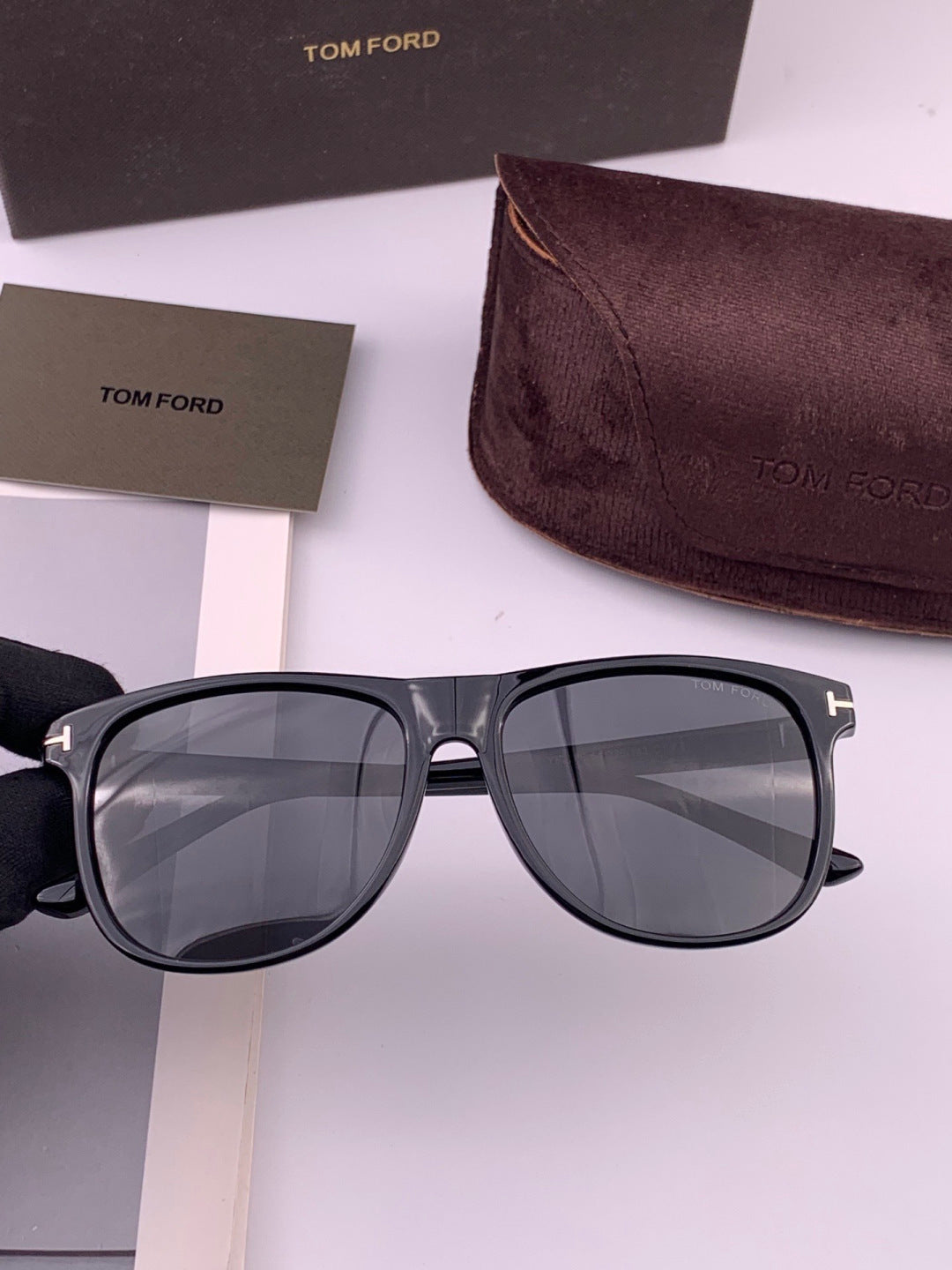 Tom Ford TF6220 Polarized Fashion Gray Lens Sunglasses for Men & Women