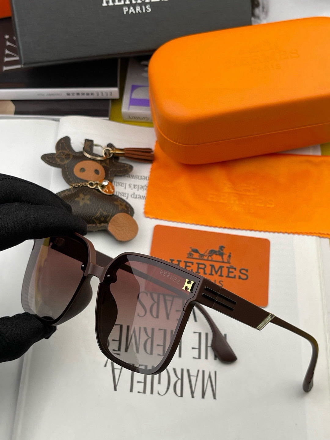 Hermès H2290 Polarized Square Gold Lens Sunglasses for Men & Women
