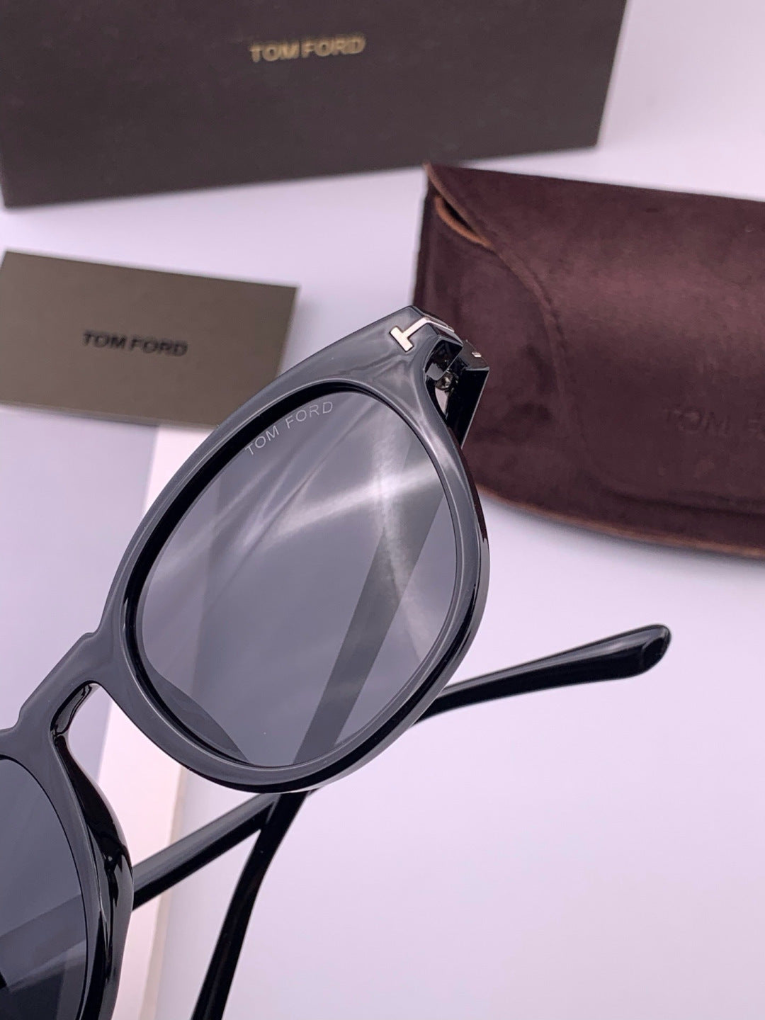 Tom Ford TF4220 Polarized Fashion Gold Lens Sunglasses for Men & Women - detail image 2