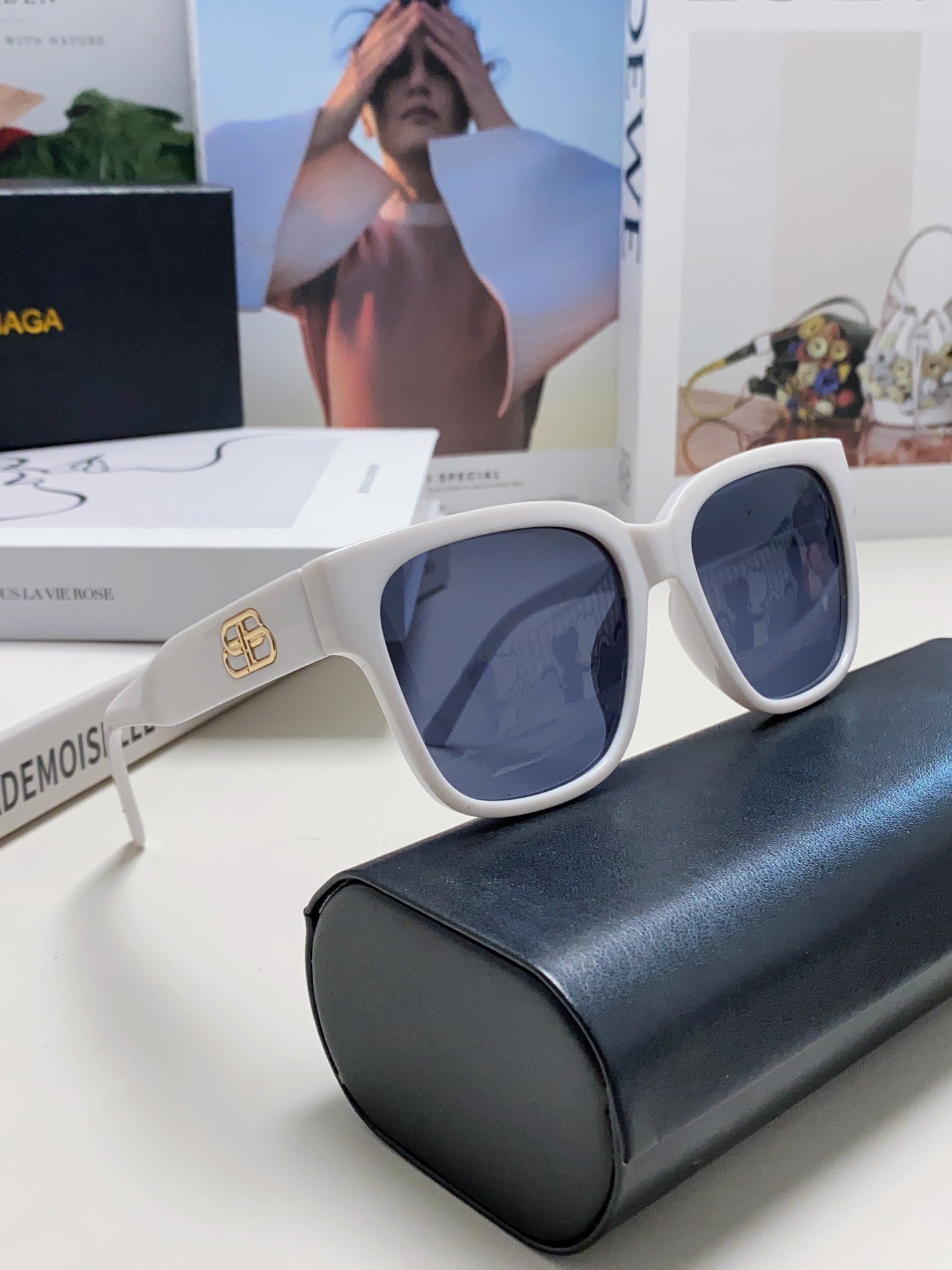 Balenciaga Fashion Black Lens Sunglasses for Men & Women - 382925 - detail image 6