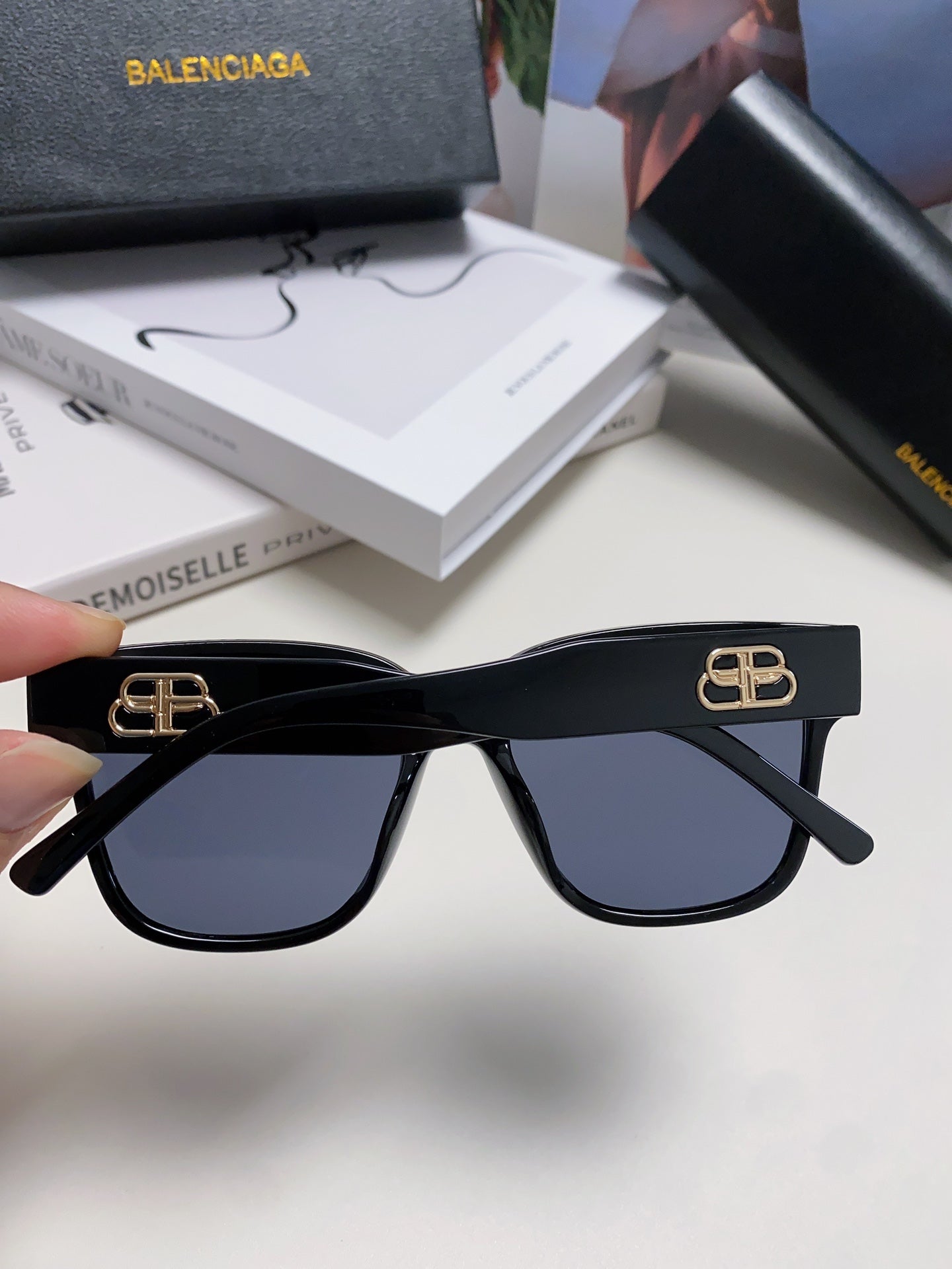 Balenciaga Fashion Red Lens Sunglasses for Men & Women - detail image 6