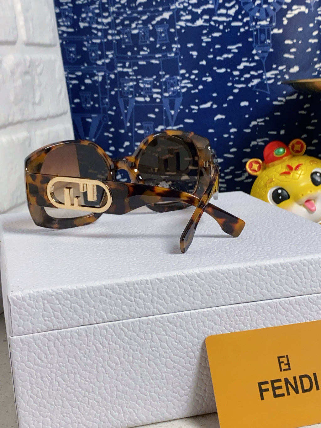 Fendi Metal Fashion Brown Lens Sunglasses for Men & Women - 372462 - detail image 3