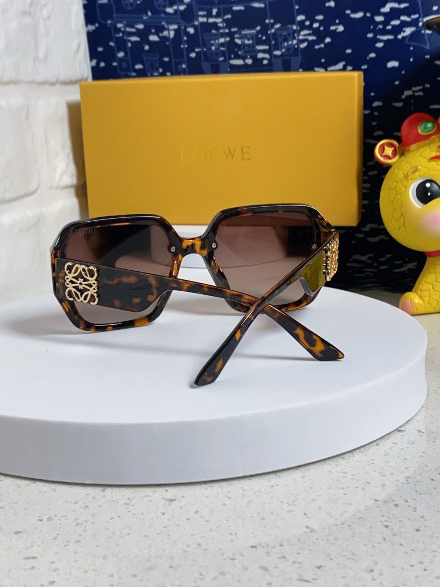 Loewe Square Red Lens Sunglasses for Women - detail image 3