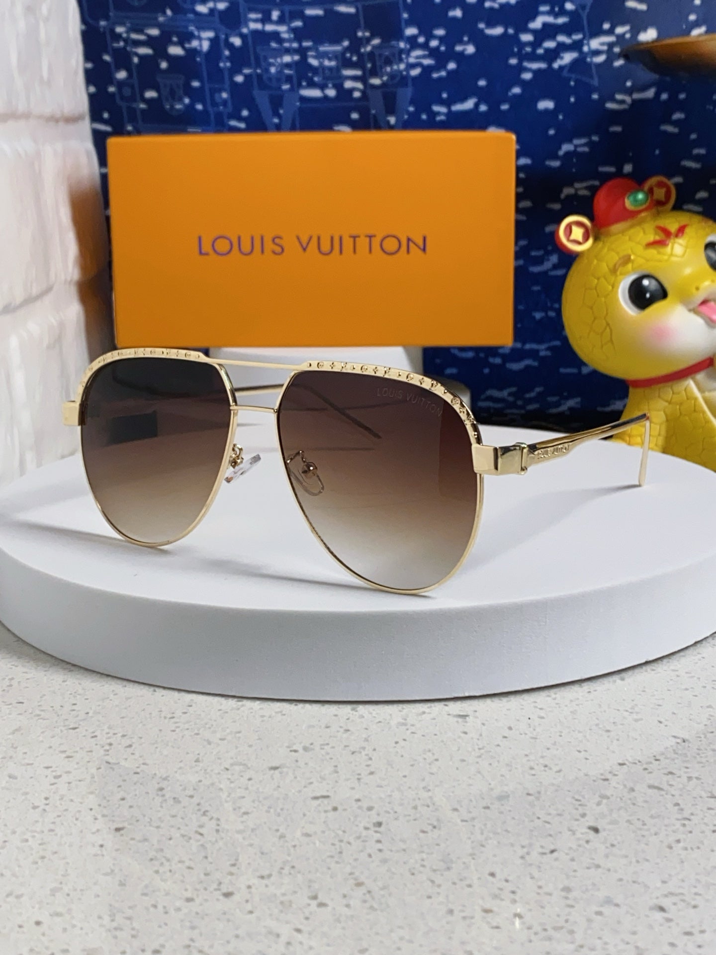 Louis Vuitton Aviator Brown Lens Sunglasses for Women