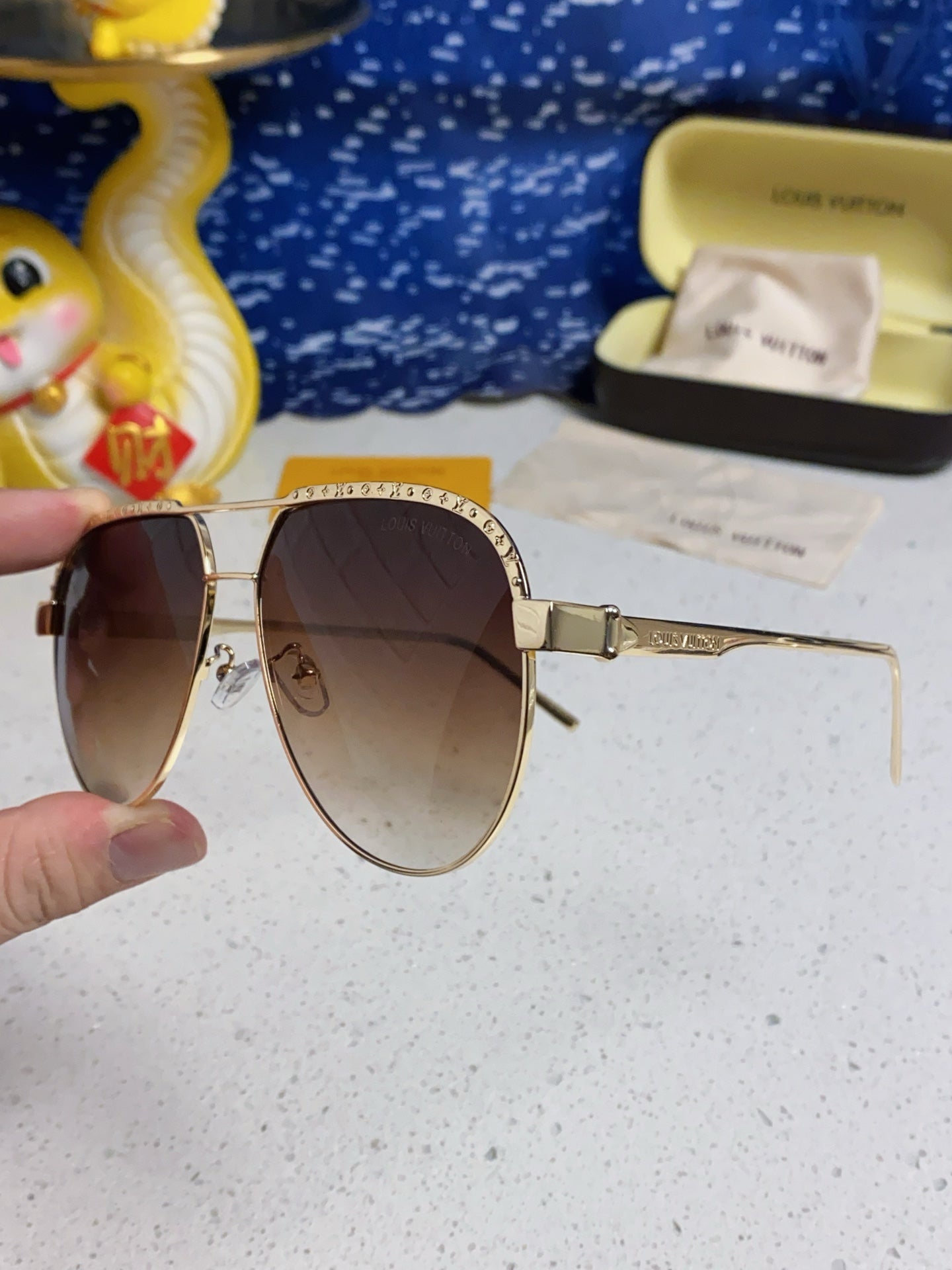 Louis Vuitton Aviator Brown Lens Sunglasses for Women - detail image 6
