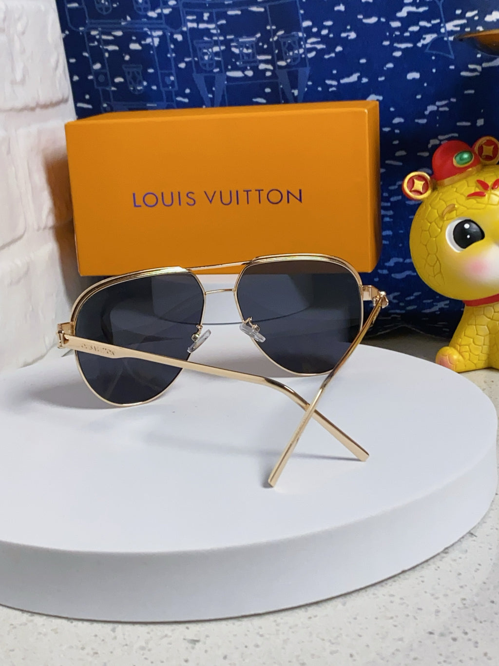 Louis Vuitton Aviator Blue Lens Sunglasses for Women - detail image 3