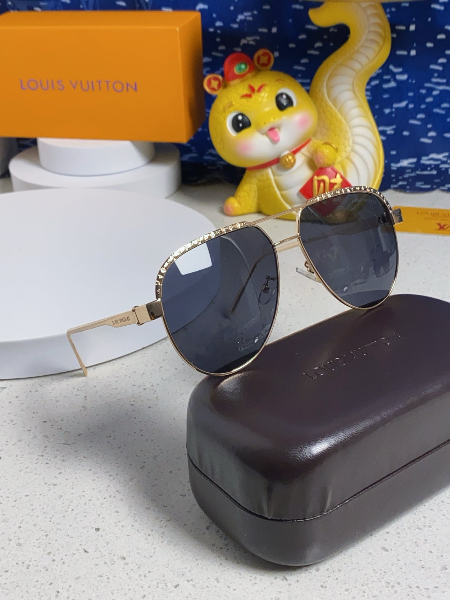 Louis Vuitton Aviator Blue Lens Sunglasses for Women - detail image 9