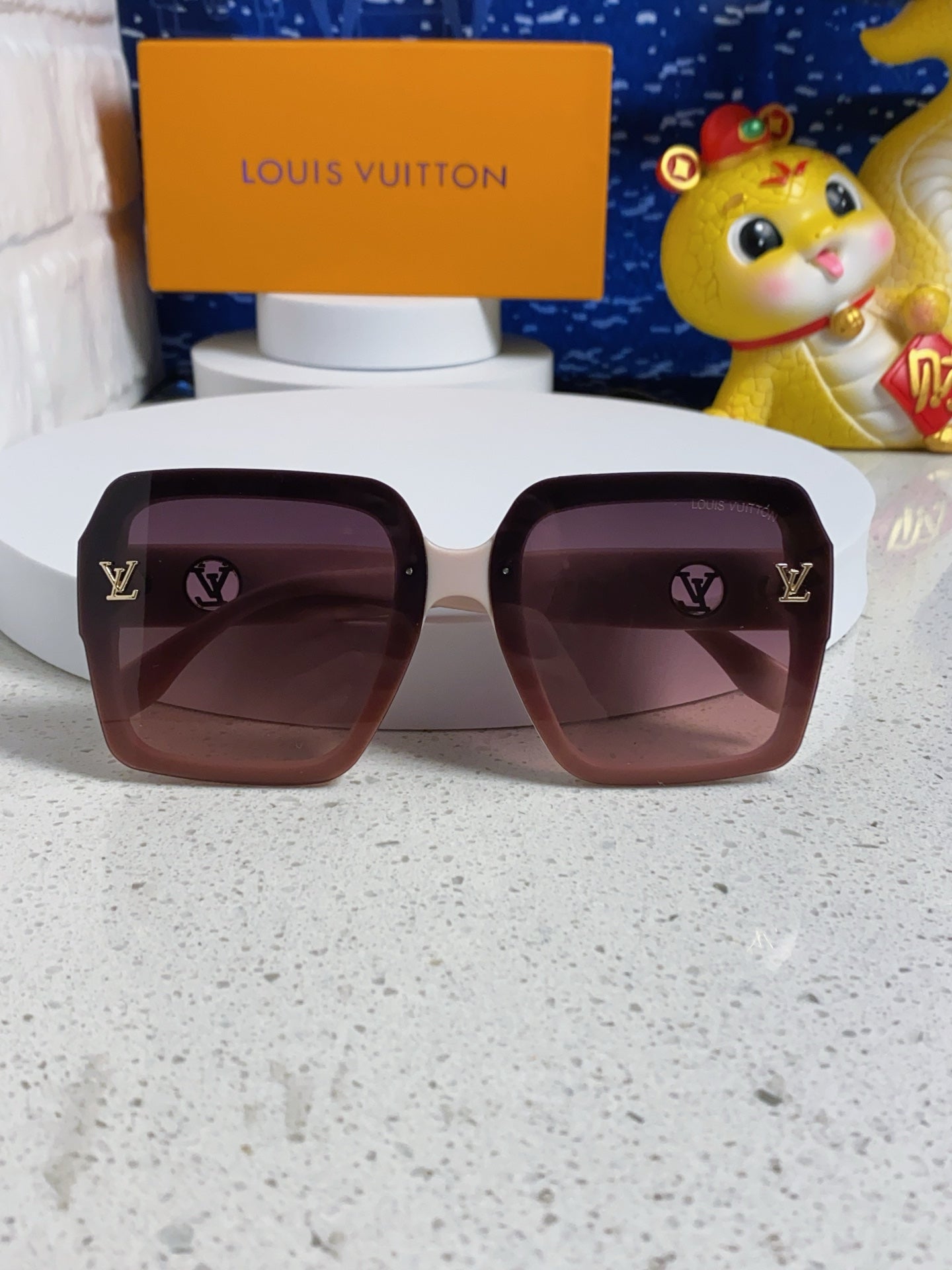 Louis Vuitton Oversized Red Lens Sunglasses for Women - detail image 8
