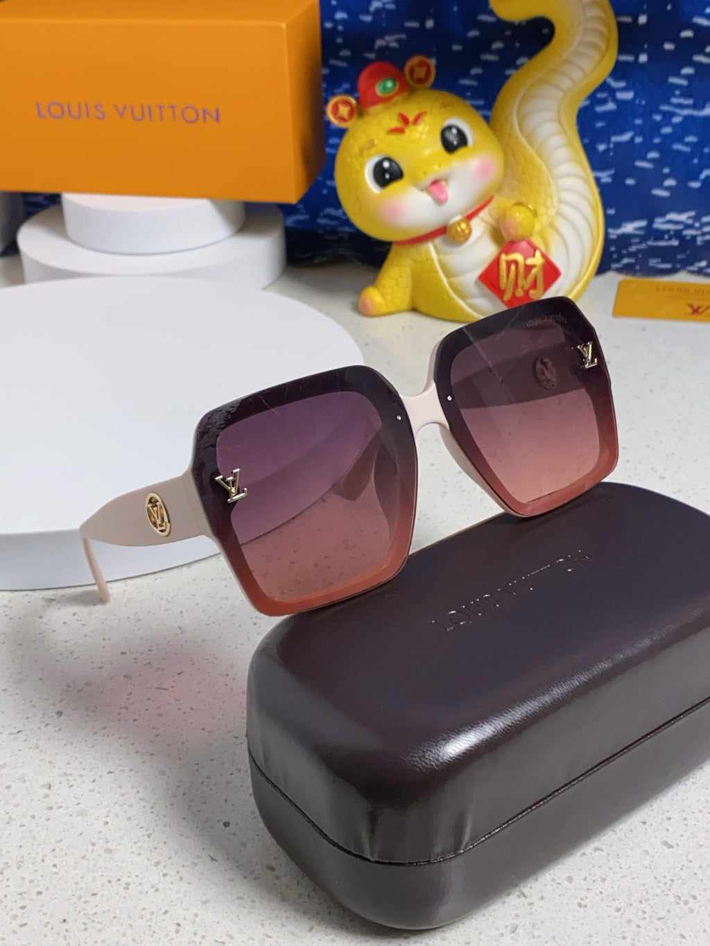 Louis Vuitton Oversized Red Lens Sunglasses for Women - detail image 9