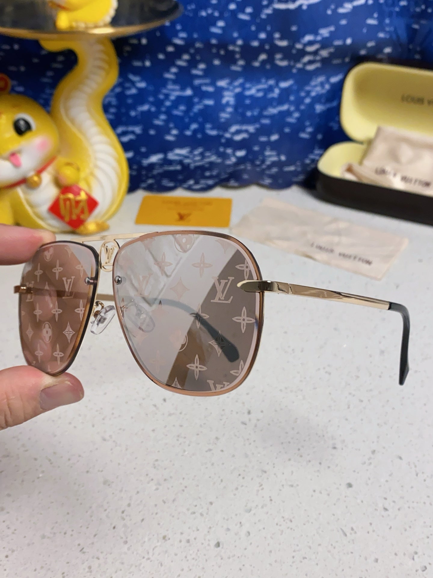 Louis Vuitton Metal Aviator Gray Lens Sunglasses for Men & Women - 381883 - detail image 6