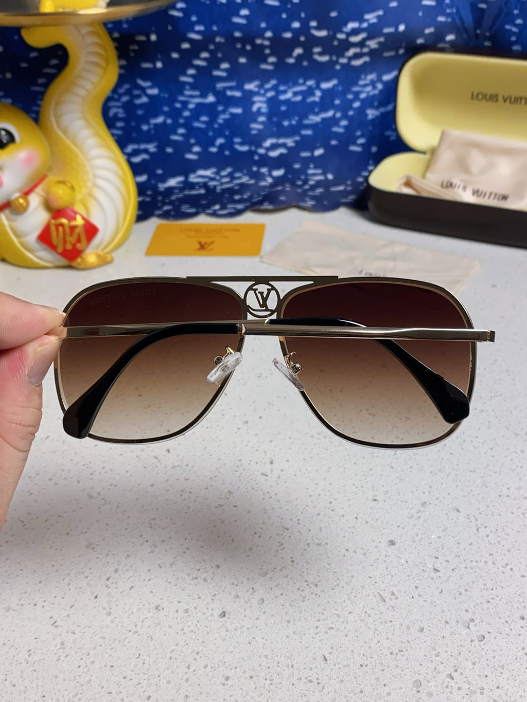 Louis Vuitton Metal Aviator Red Lens Sunglasses for Men & Women - 381884 - detail image 5
