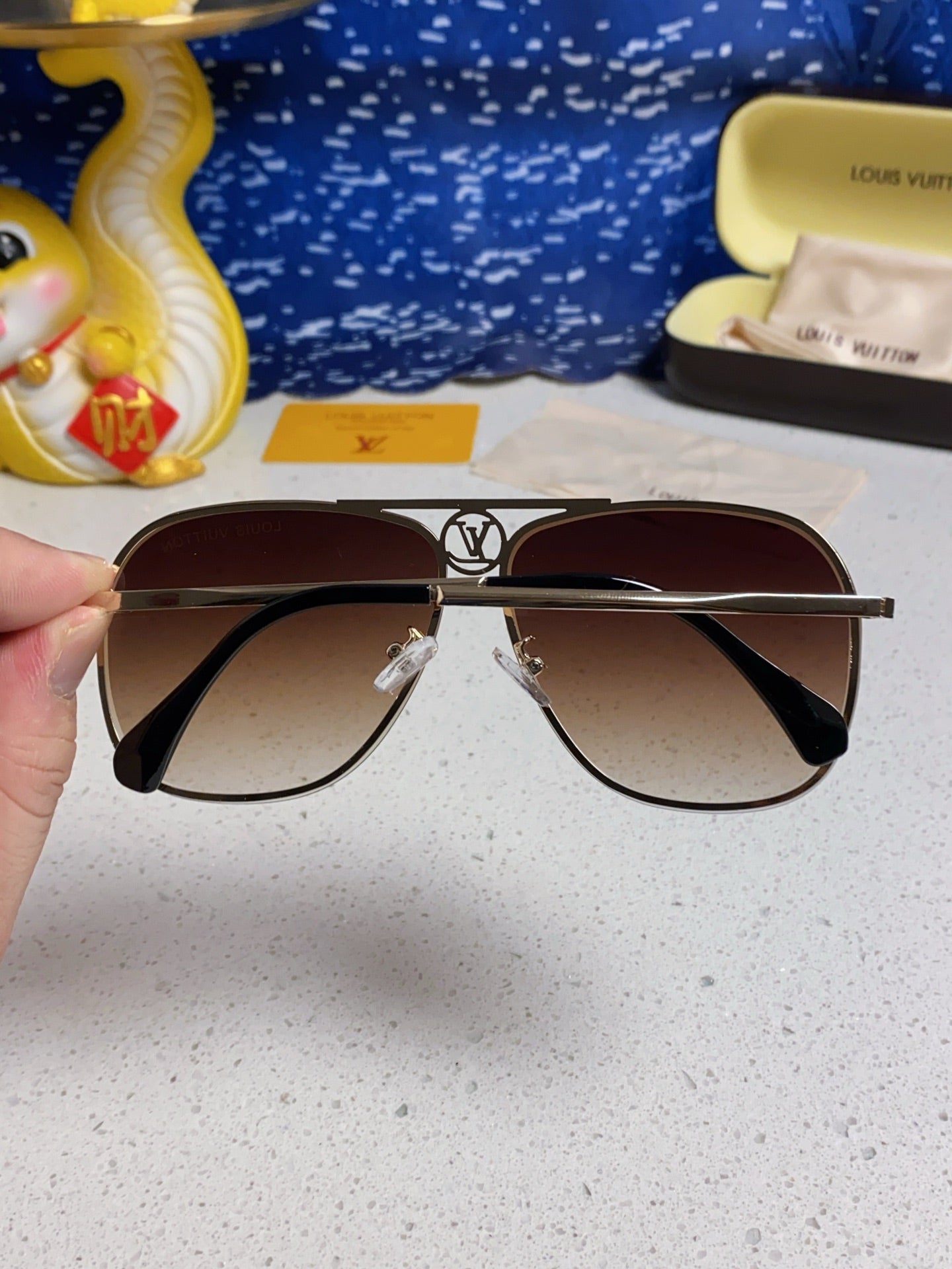 Louis Vuitton Metal Aviator Red Lens Sunglasses for Men & Women - 381884 - detail image 5