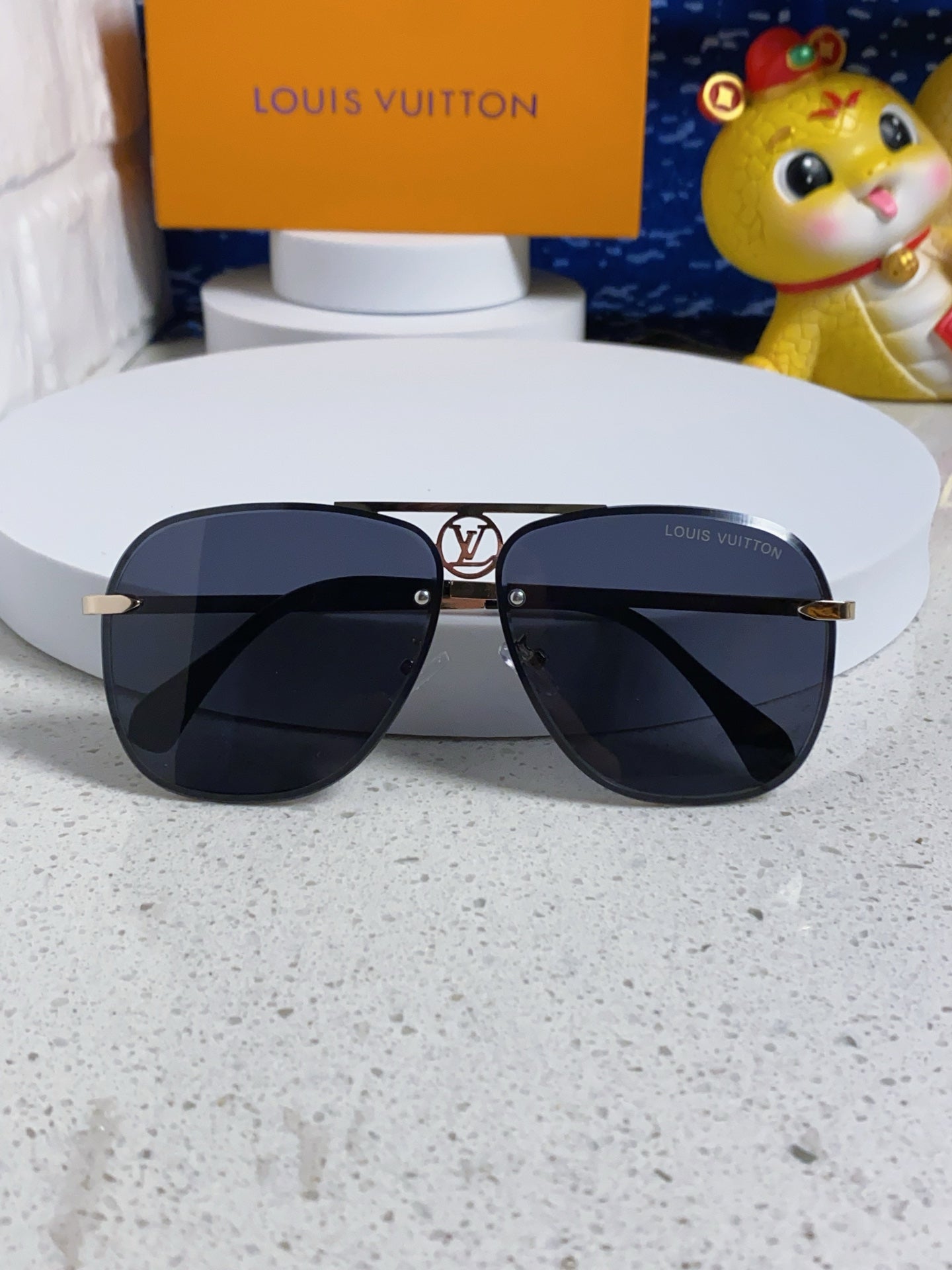 Louis Vuitton Metal Aviator Blue Lens Sunglasses for Men & Women - 381885 - detail image 8
