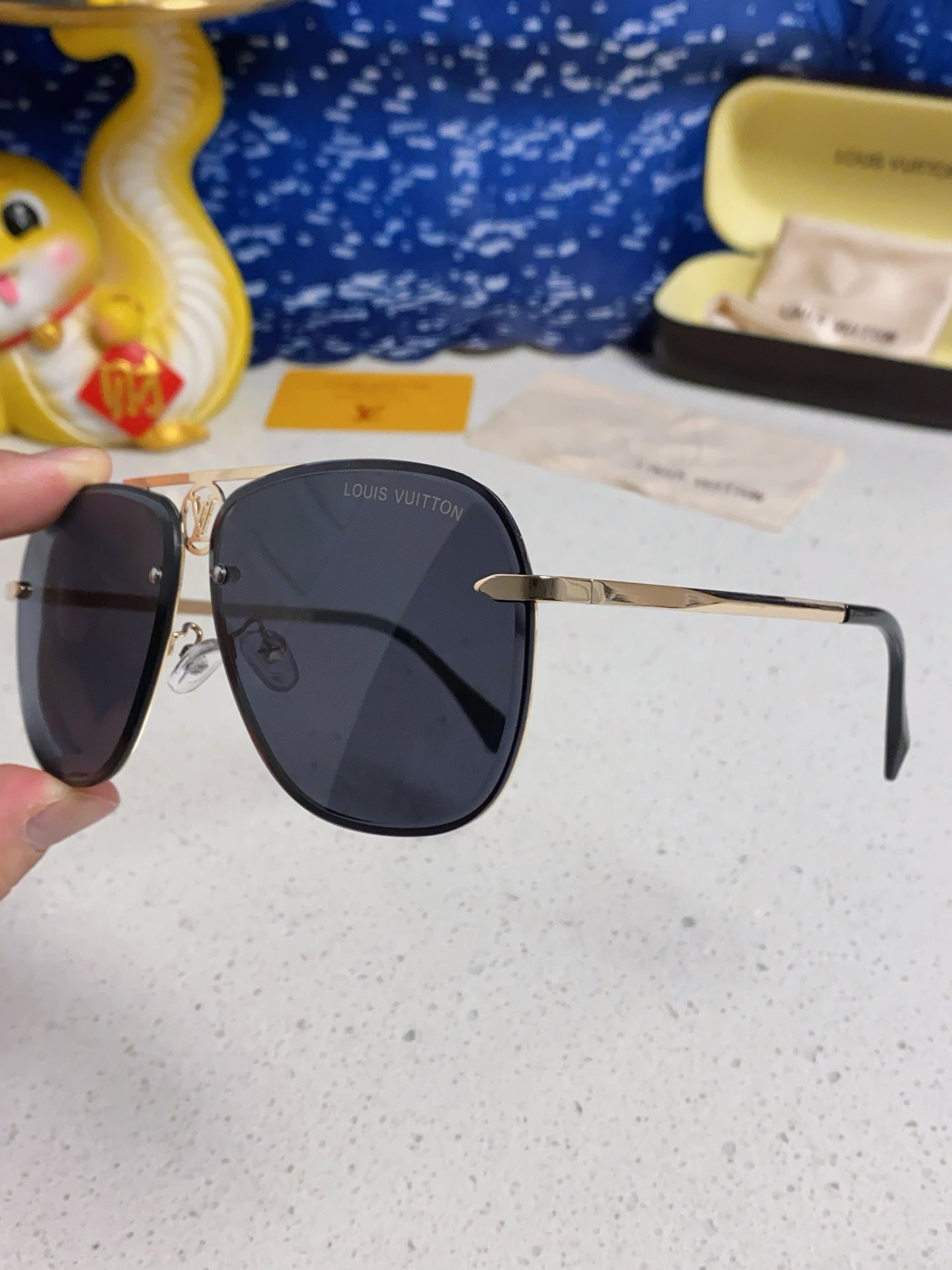 Louis Vuitton Metal Aviator Blue Lens Sunglasses for Men & Women - 381885 - detail image 6
