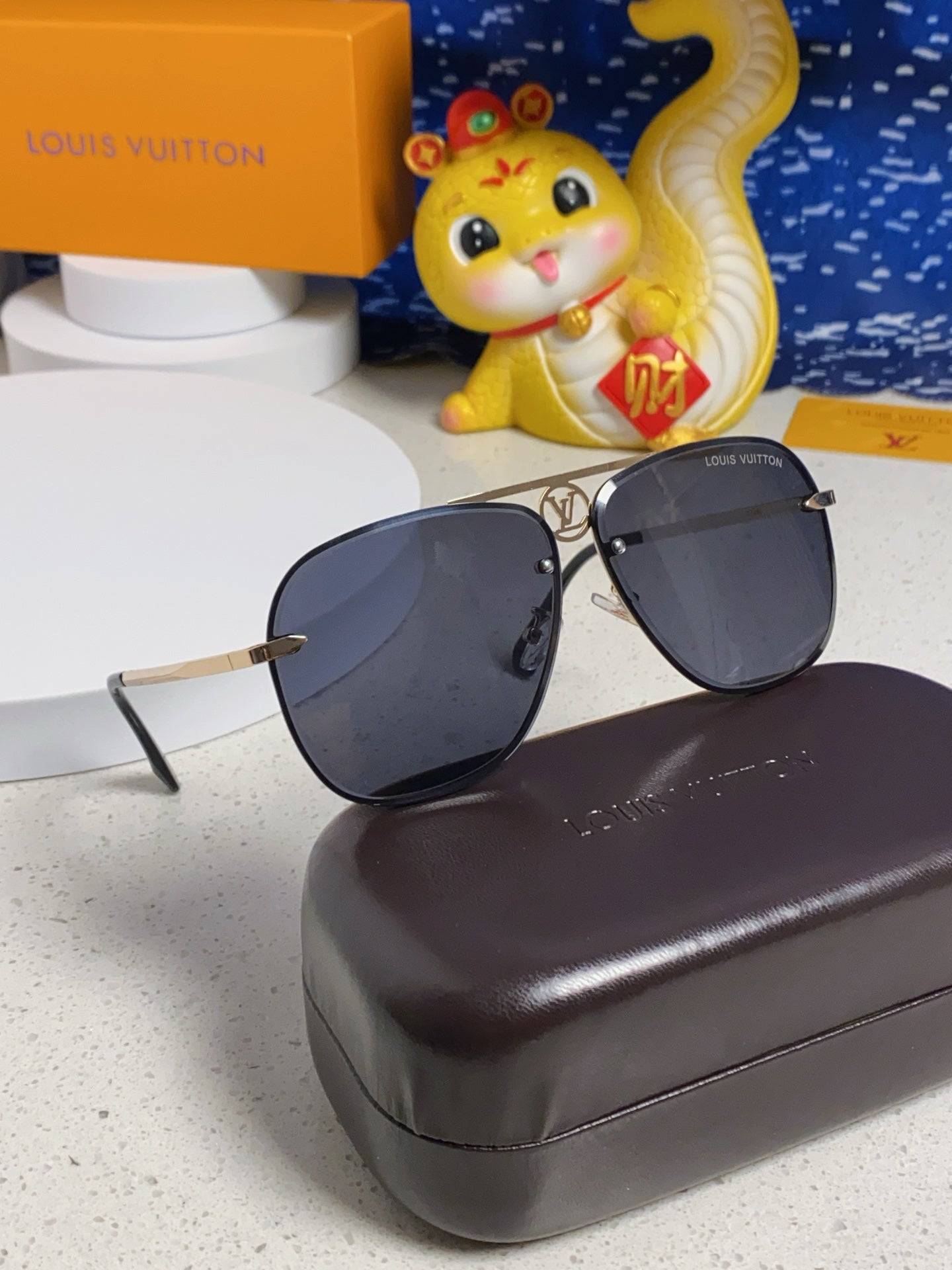 Louis Vuitton Metal Aviator Blue Lens Sunglasses for Men & Women - 381885 - detail image 9
