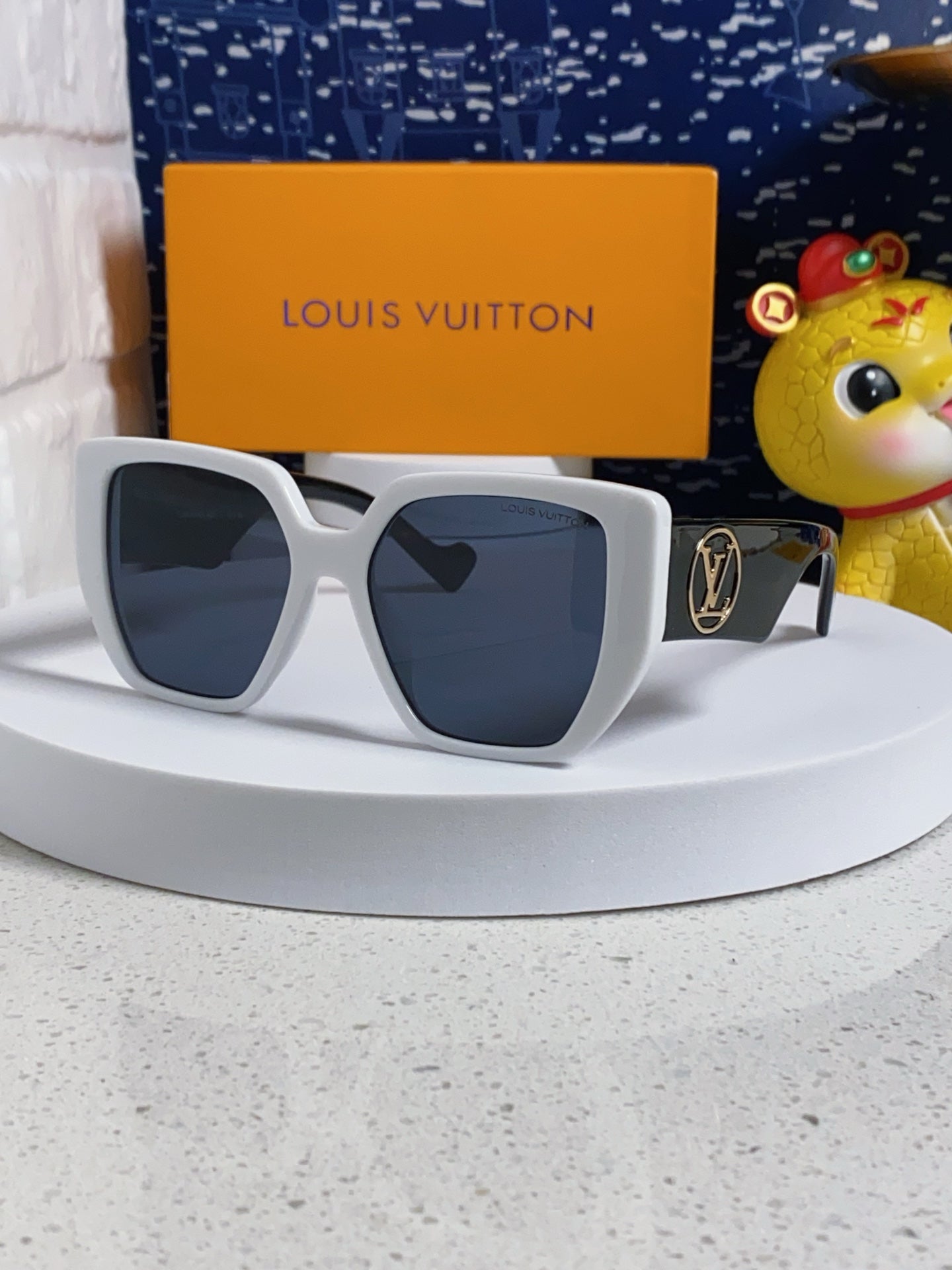 Louis Vuitton Square Blue Lens Sunglasses for Women - 381875