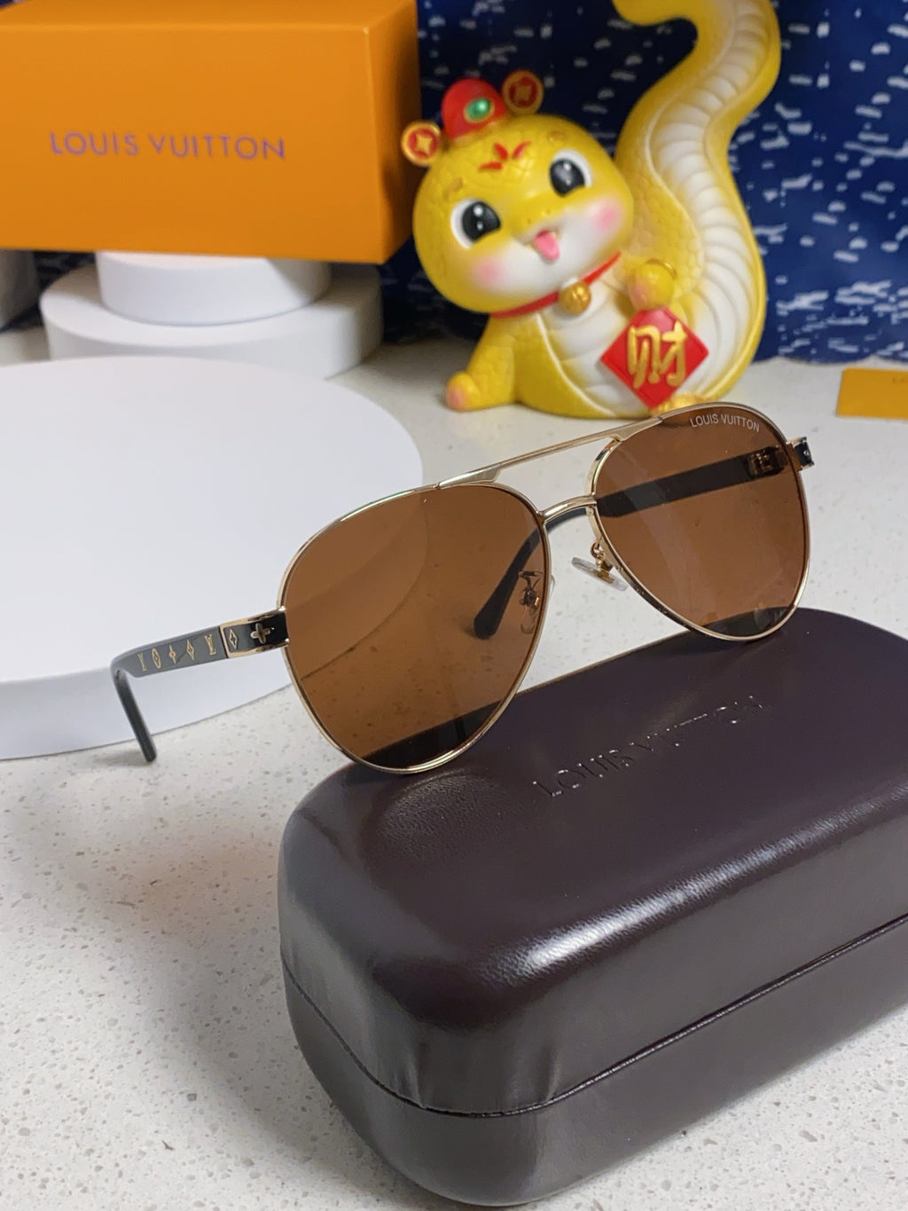 Louis Vuitton Metal Aviator Brown Lens Sunglasses for Men & Women - 381780 - detail image 10