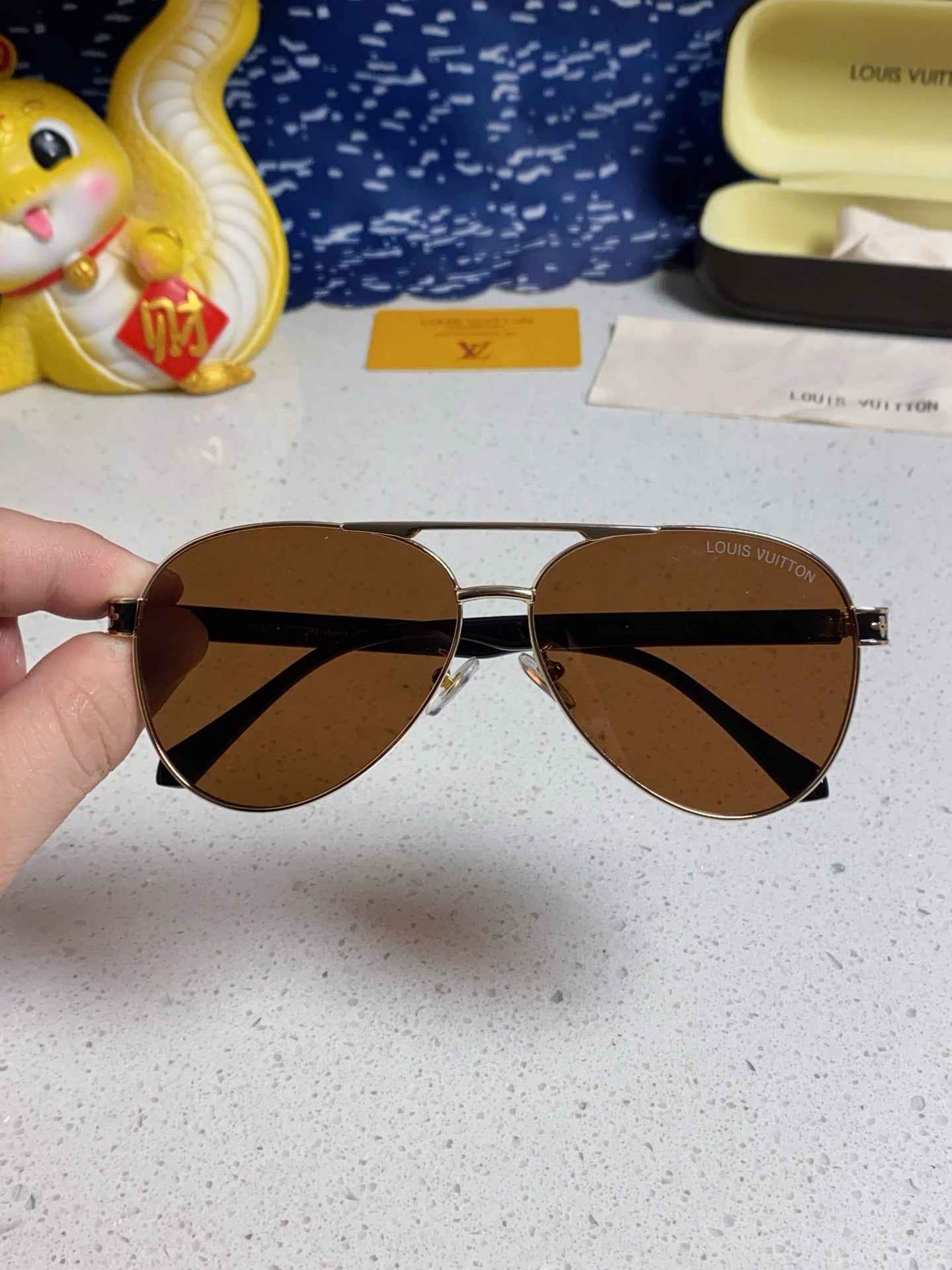 Louis Vuitton Metal Aviator Brown Lens Sunglasses for Men & Women - 381780 - detail image 4