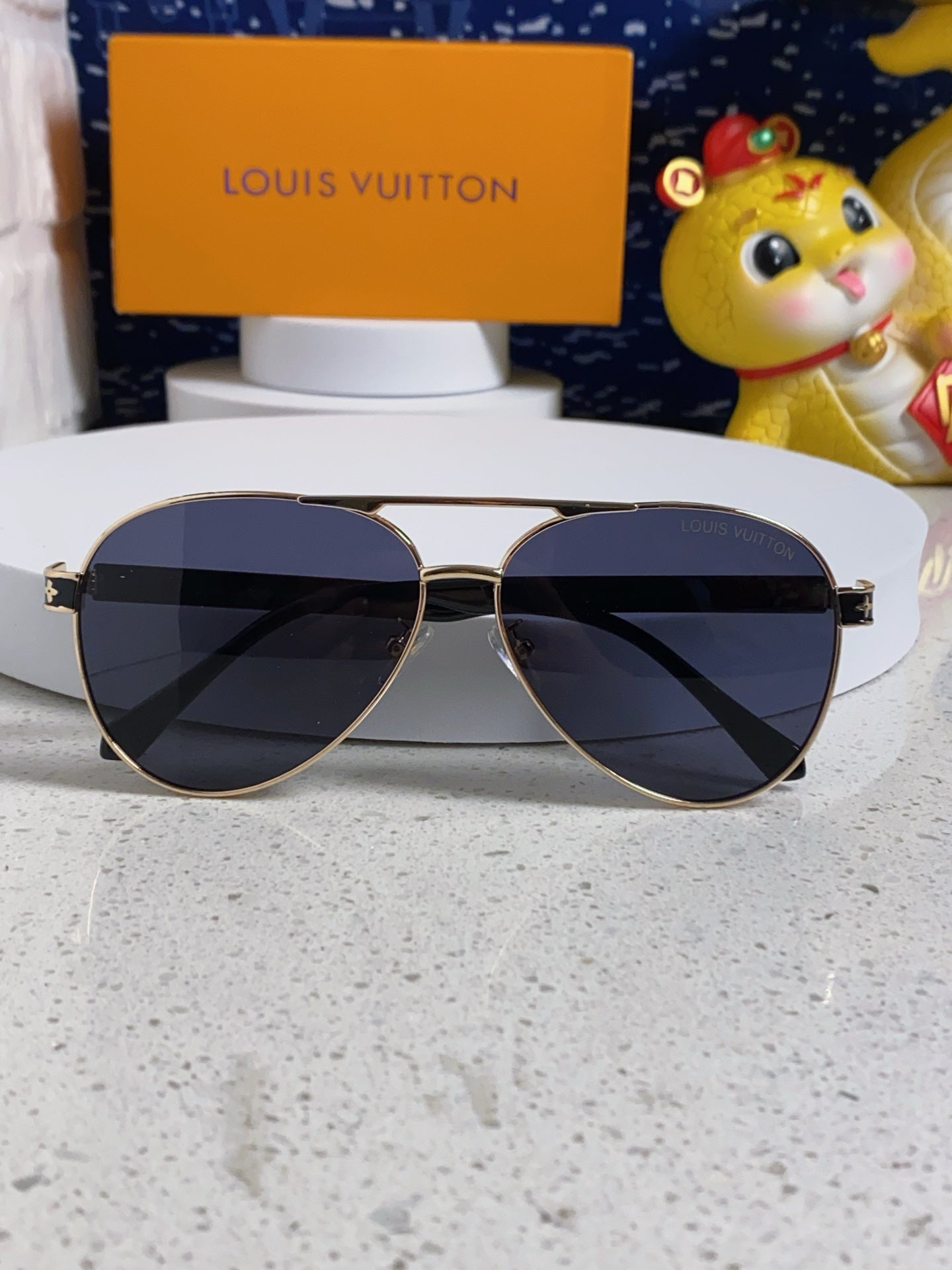Louis Vuitton Metal Aviator Blue Lens Sunglasses for Men & Women - 381781 - detail image 9