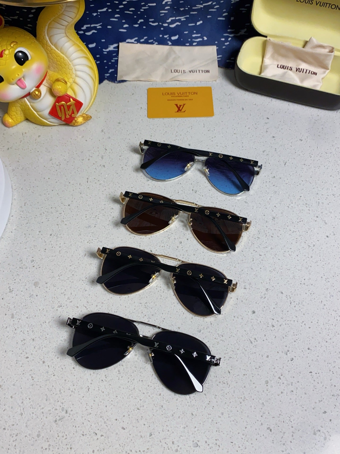 Louis Vuitton Metal Aviator Silver Lens Sunglasses for Men & Women - 381782 - detail image 11