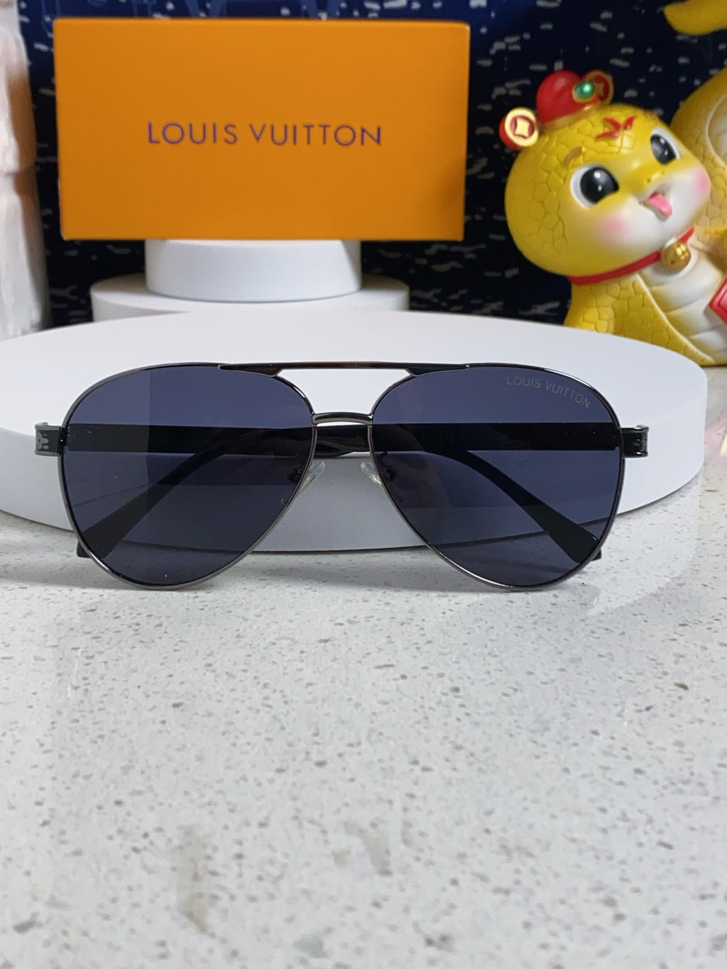 Louis Vuitton Metal Aviator Silver Lens Sunglasses for Men & Women - 381782 - detail image 9