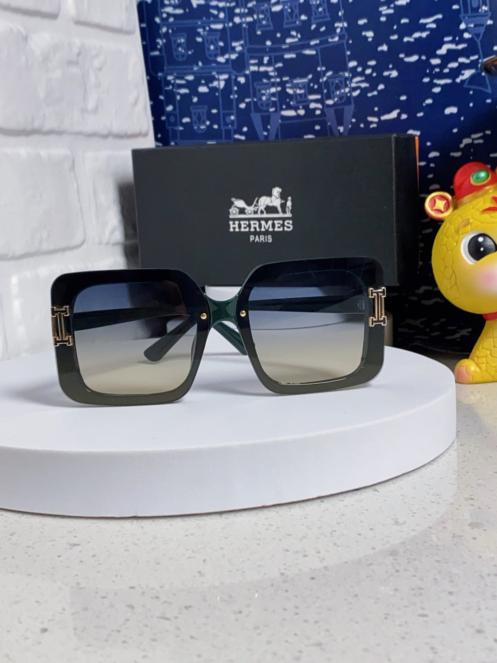 Hermès Square Silver Lens Sunglasses for Men & Women - 416508 - detail image 2
