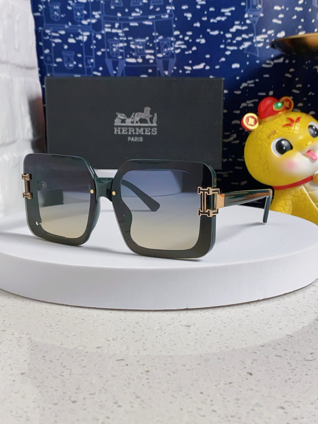 Hermès Square Silver Lens Sunglasses for Men & Women - 416508