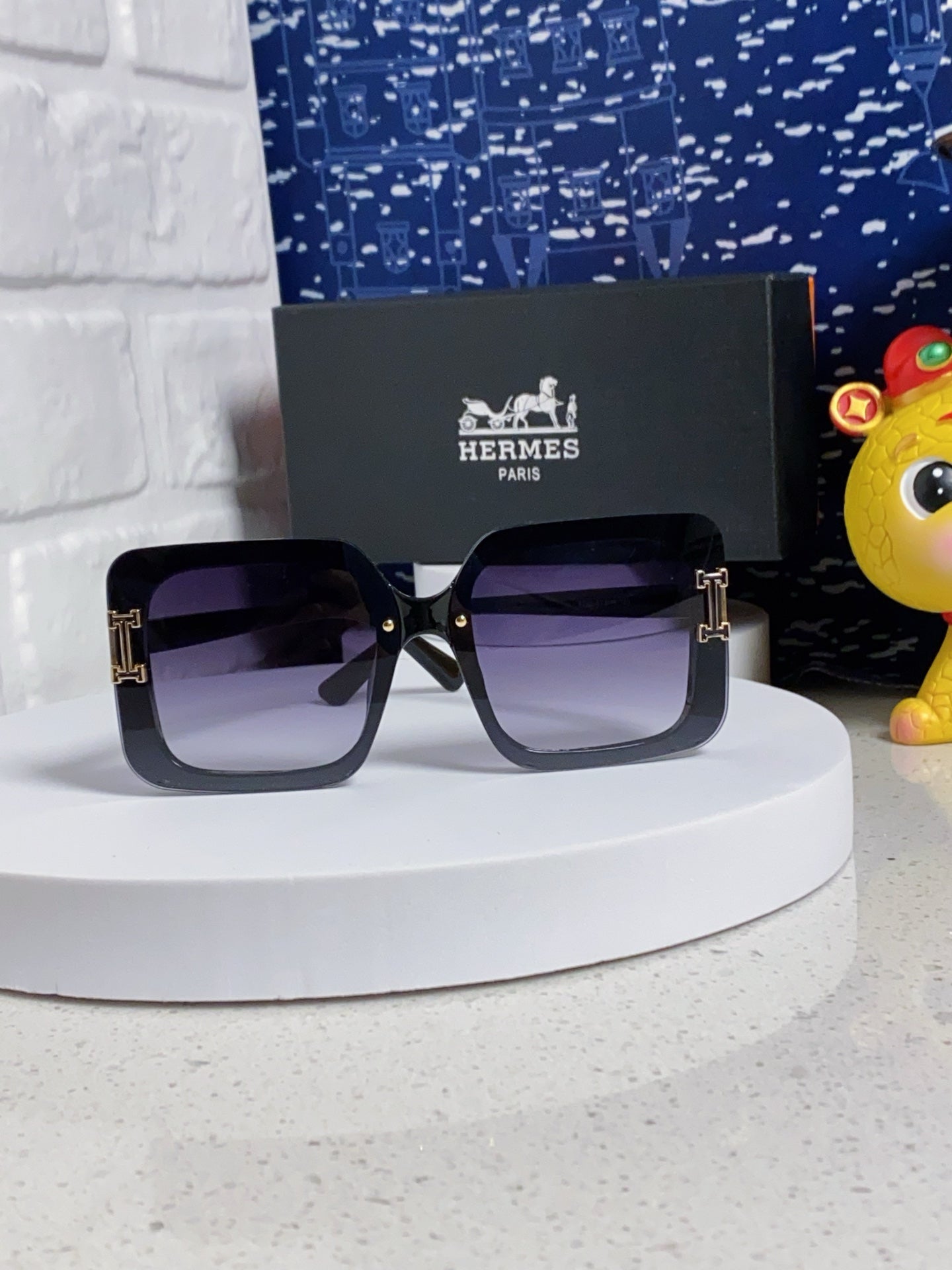 Hermès Square Silver Lens Sunglasses for Men & Women - 450021 - detail image 2