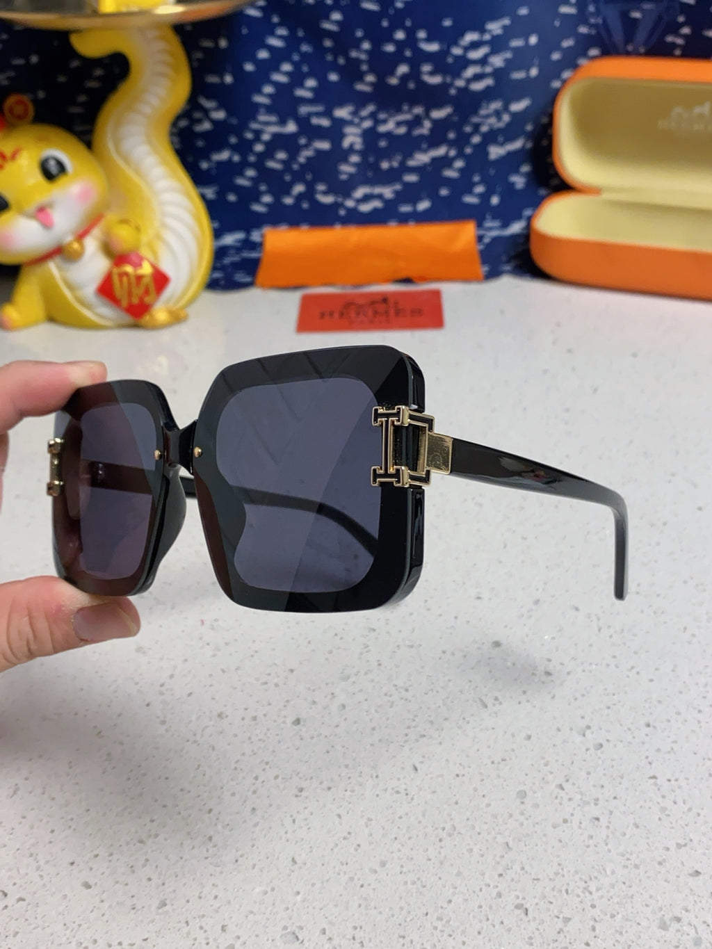 Hermès Square Gold Lens Sunglasses for Men & Women - detail image 6
