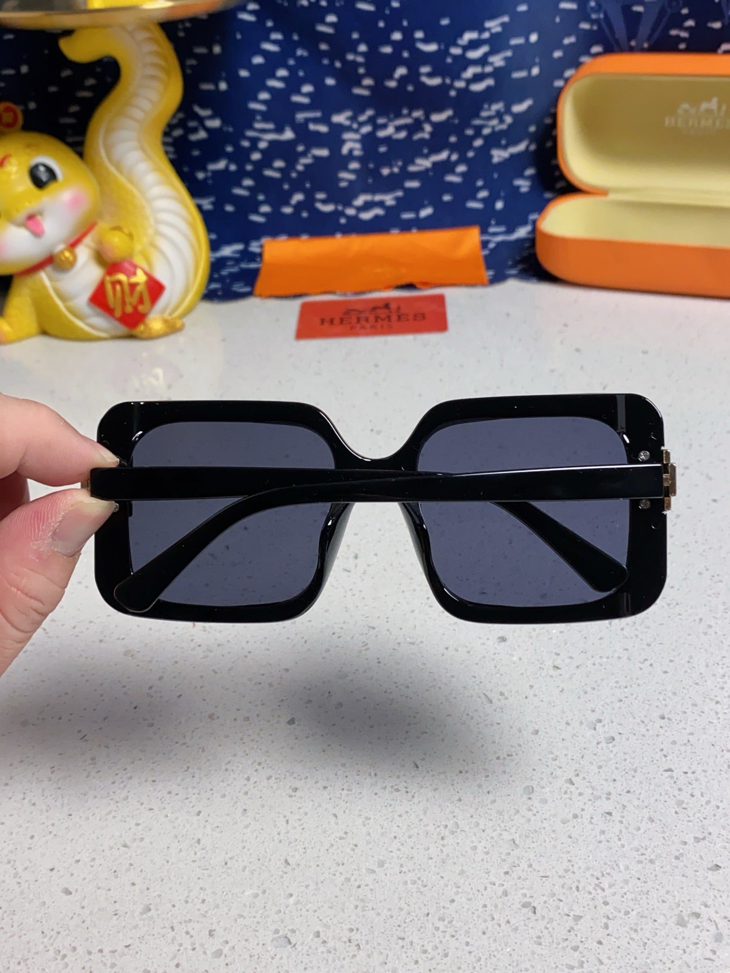 Hermès Square Gold Lens Sunglasses for Men & Women - detail image 5